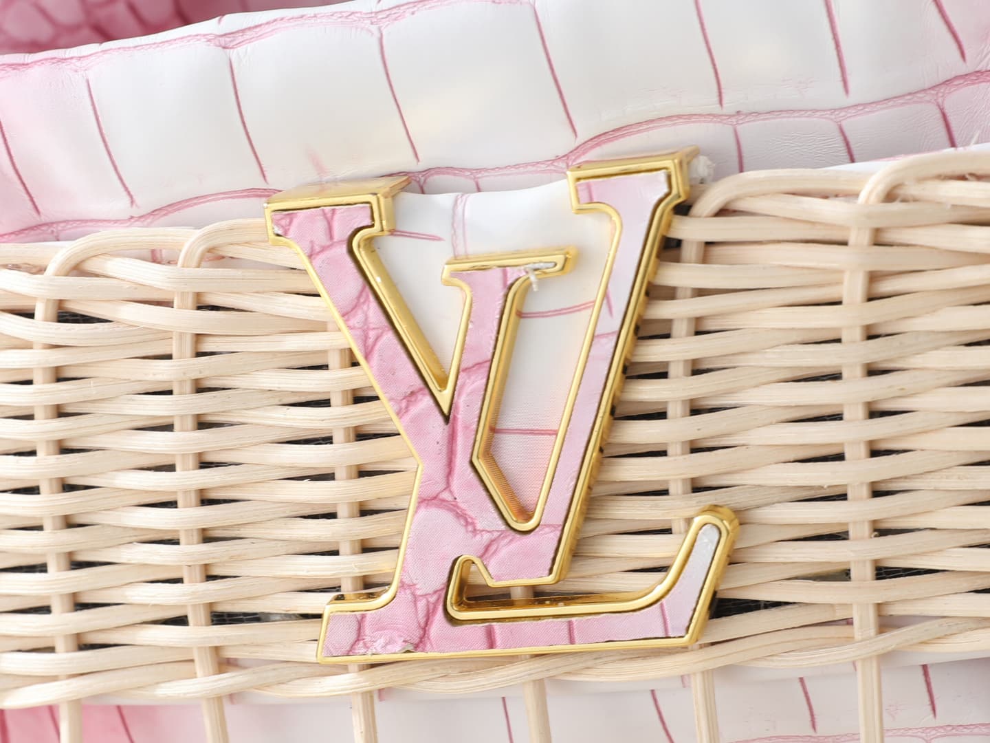 C5006 💰 Guangzhou product – top-tier original collection: M85481, N30101, N89949. This Capucines BB handbag belongs to the Rattan series. It features a flap closure and the Louis Vuitton Monogram pattern, creating a unique design for the season. The same  — image 6