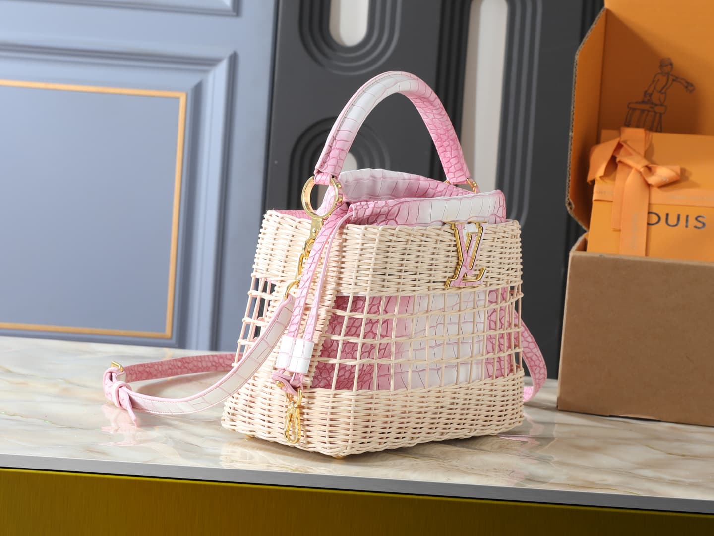 C5006 💰 Guangzhou product – top-tier original collection: M85481, N30101, N89949. This Capucines BB handbag belongs to the Rattan series. It features a flap closure and the Louis Vuitton Monogram pattern, creating a unique design for the season. The same  — image 2