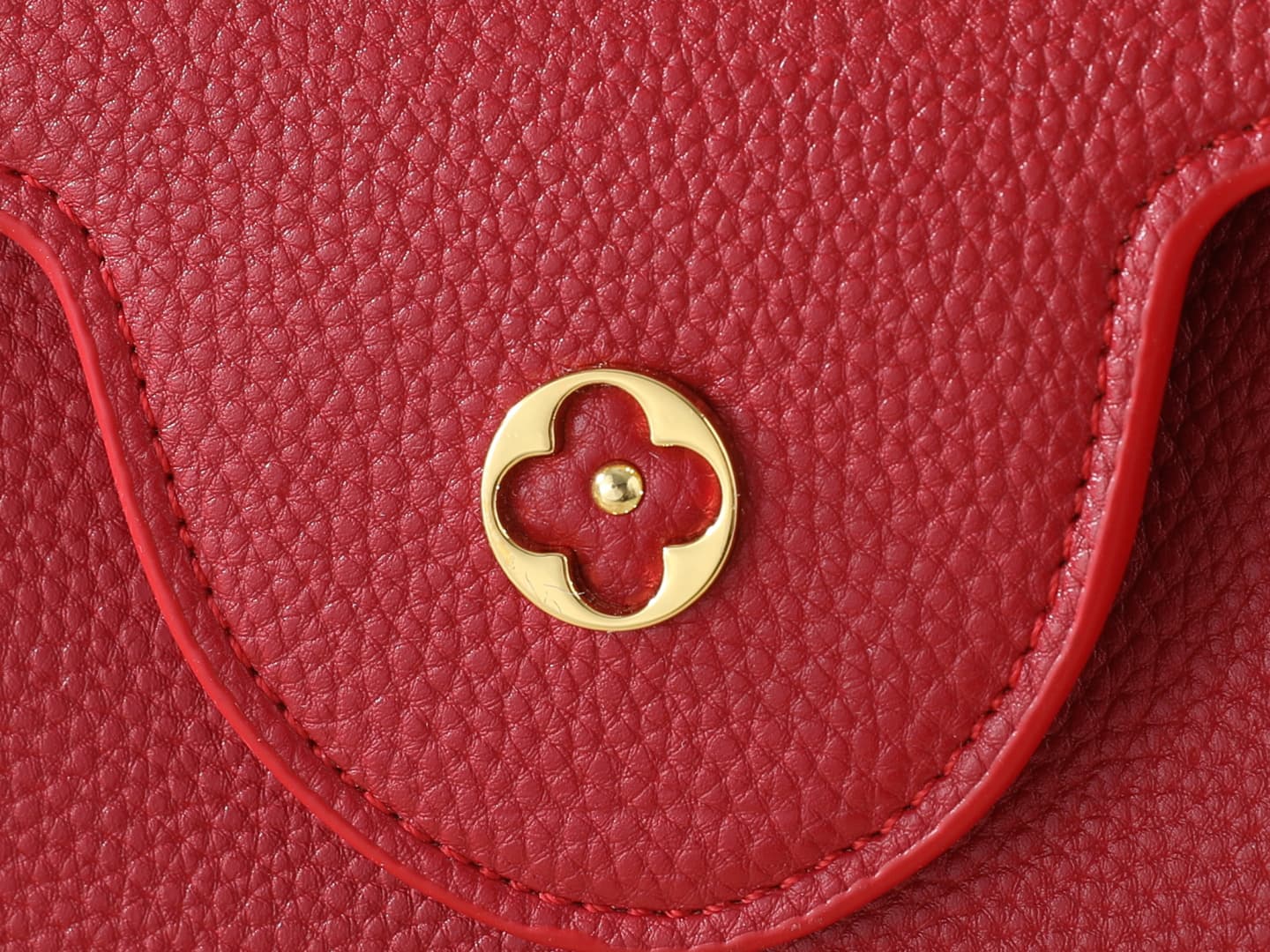 C5001 💰 Guangzhou product – top-tier original collection: M26328, M26329, M26531. This LV Mirage version of Capucines BB handbag comes from the Exceptionals series. Made with silk satin Taurillon leather, it is perfect for evening events. The monogram pat — image 6