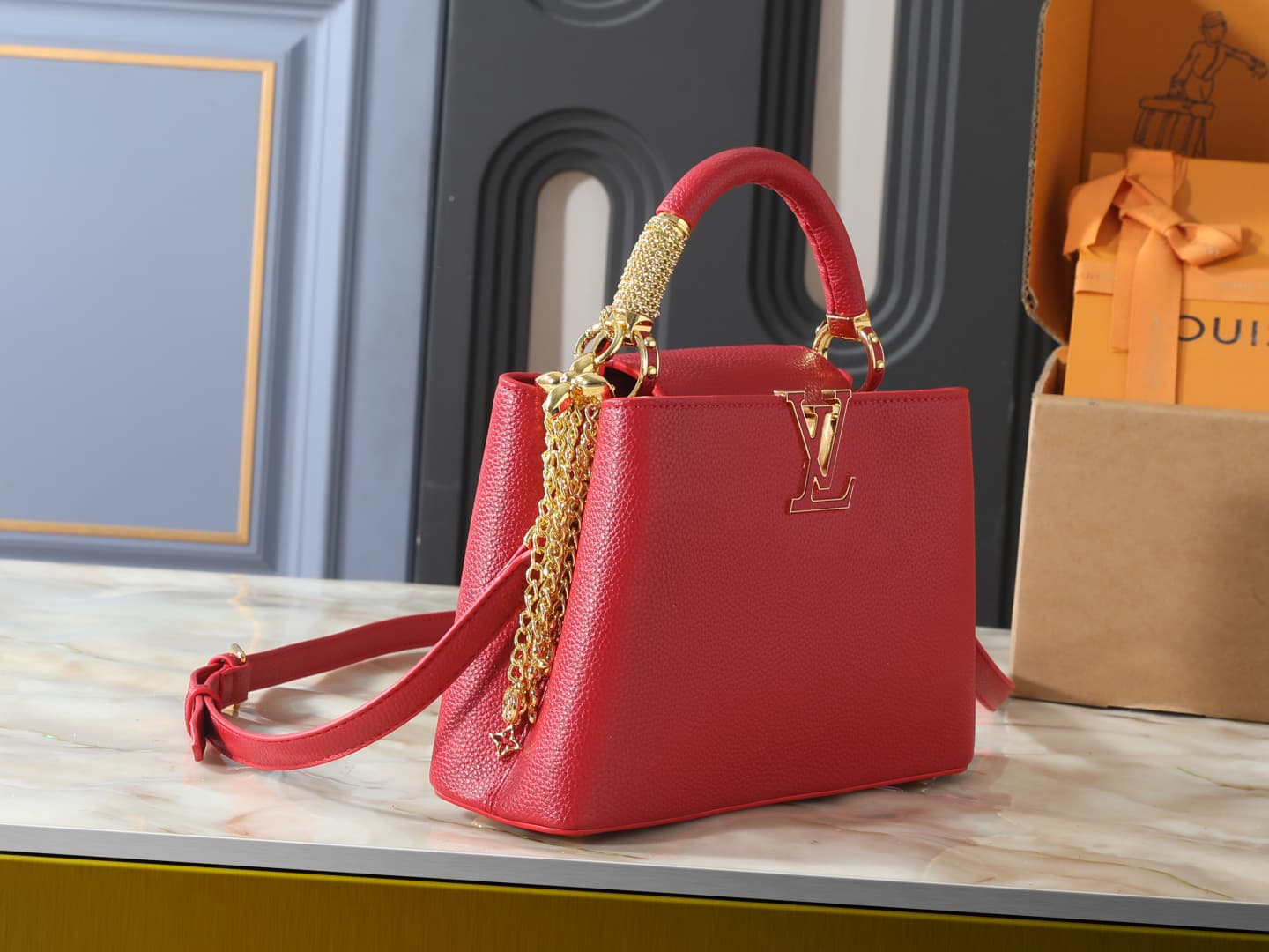 C5001 💰 Guangzhou product – top-tier original collection: M26328, M26329, M26531. This LV Mirage version of Capucines BB handbag comes from the Exceptionals series. Made with silk satin Taurillon leather, it is perfect for evening events. The monogram pat — image 2