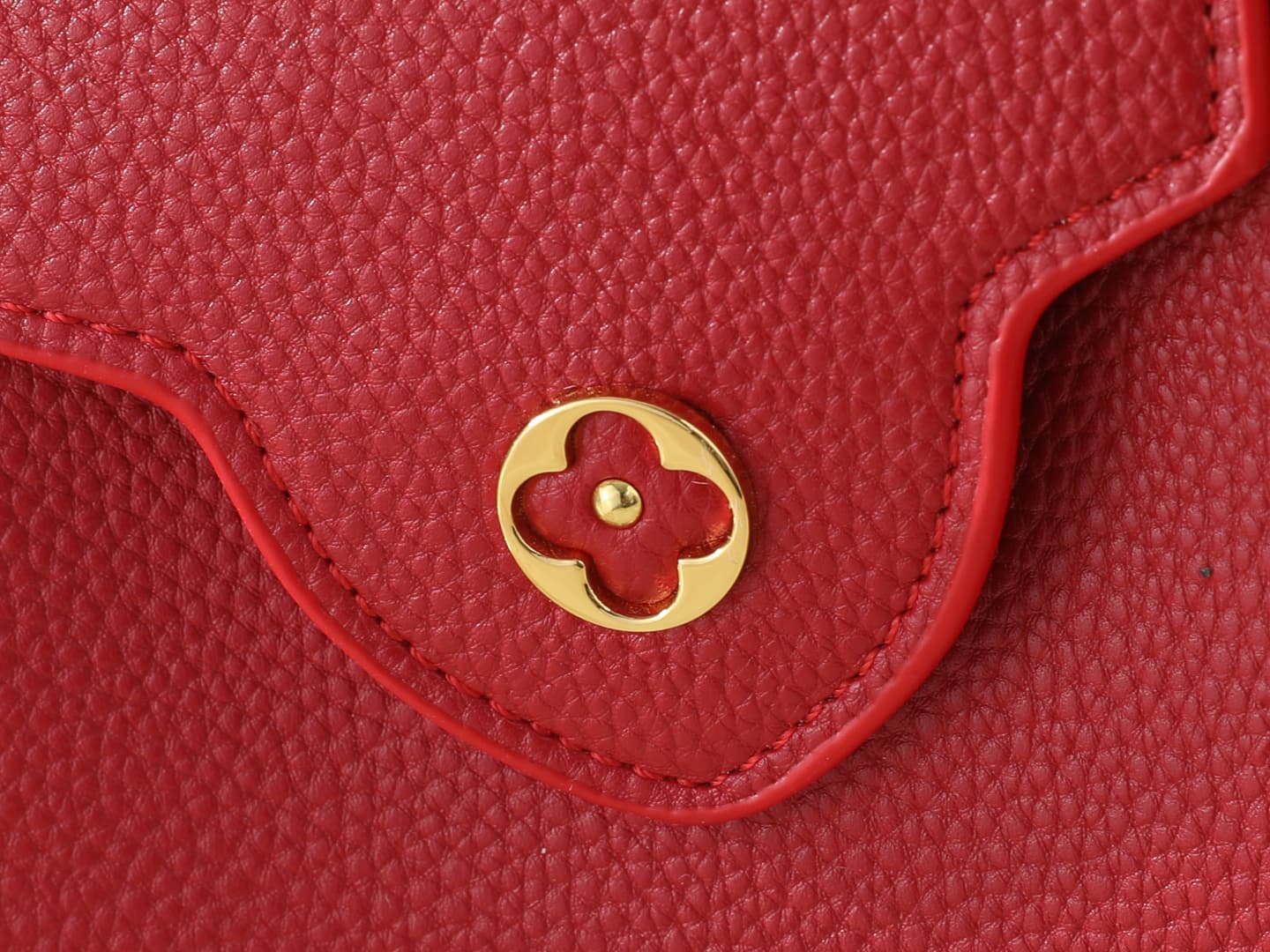 C5000 💰 Guangzhou product – top-tier original collection: M26328, M26329, M26531. This LV Mirage version of Capucines mini handbag comes from the Exceptionals series. Made with satin Taurillon leather, it is ideal for evening events. The monogram pattern  — image 6