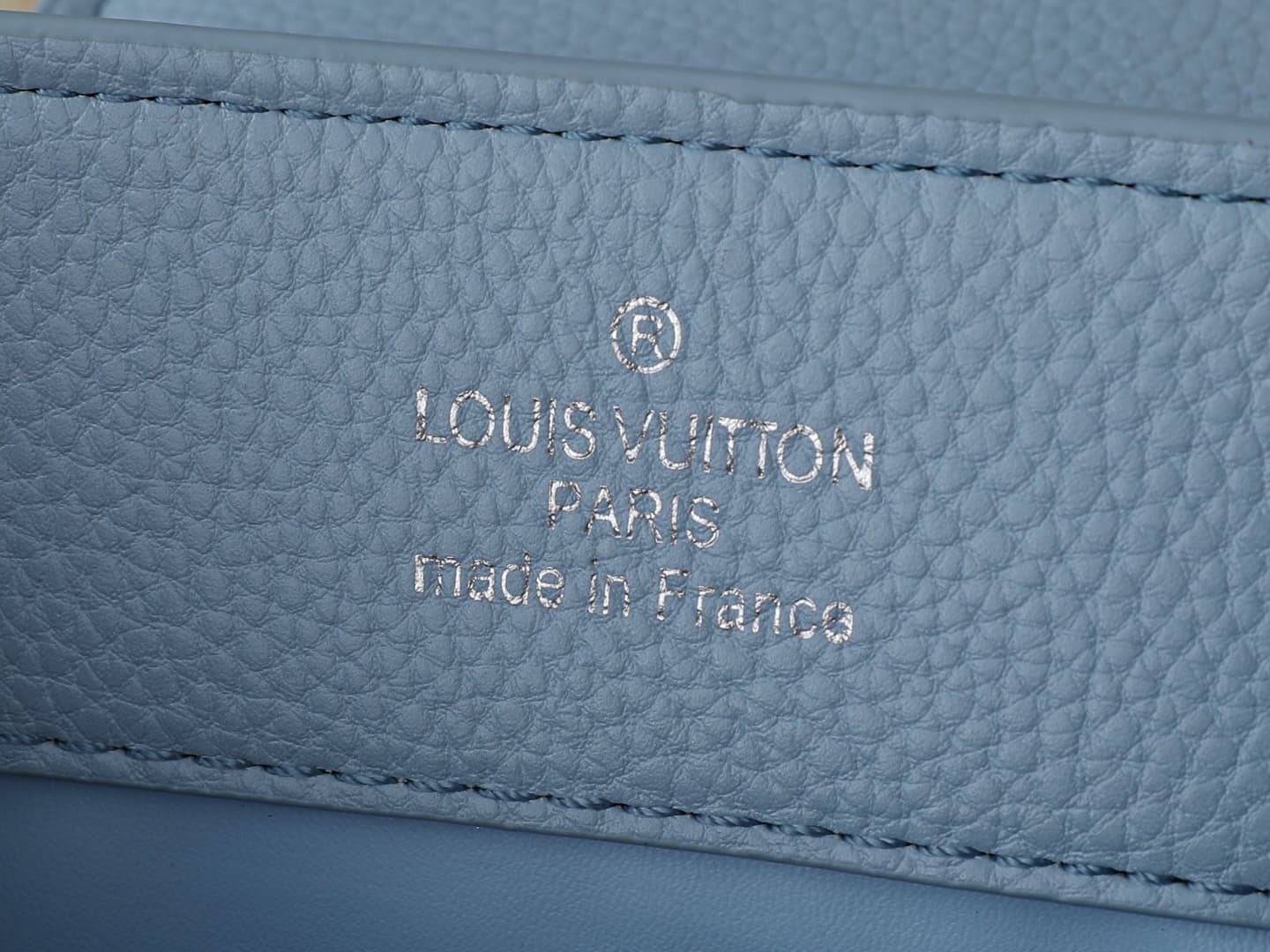 C4997 💰 Guangzhou product – top-tier original collection: M26328, M26329, M26531. This LV Mirage version of Capucines BB handbag comes from the Exceptionals series. Made with satin Taurillon leather, it is perfect for evening events. The monogram pattern  — image 8