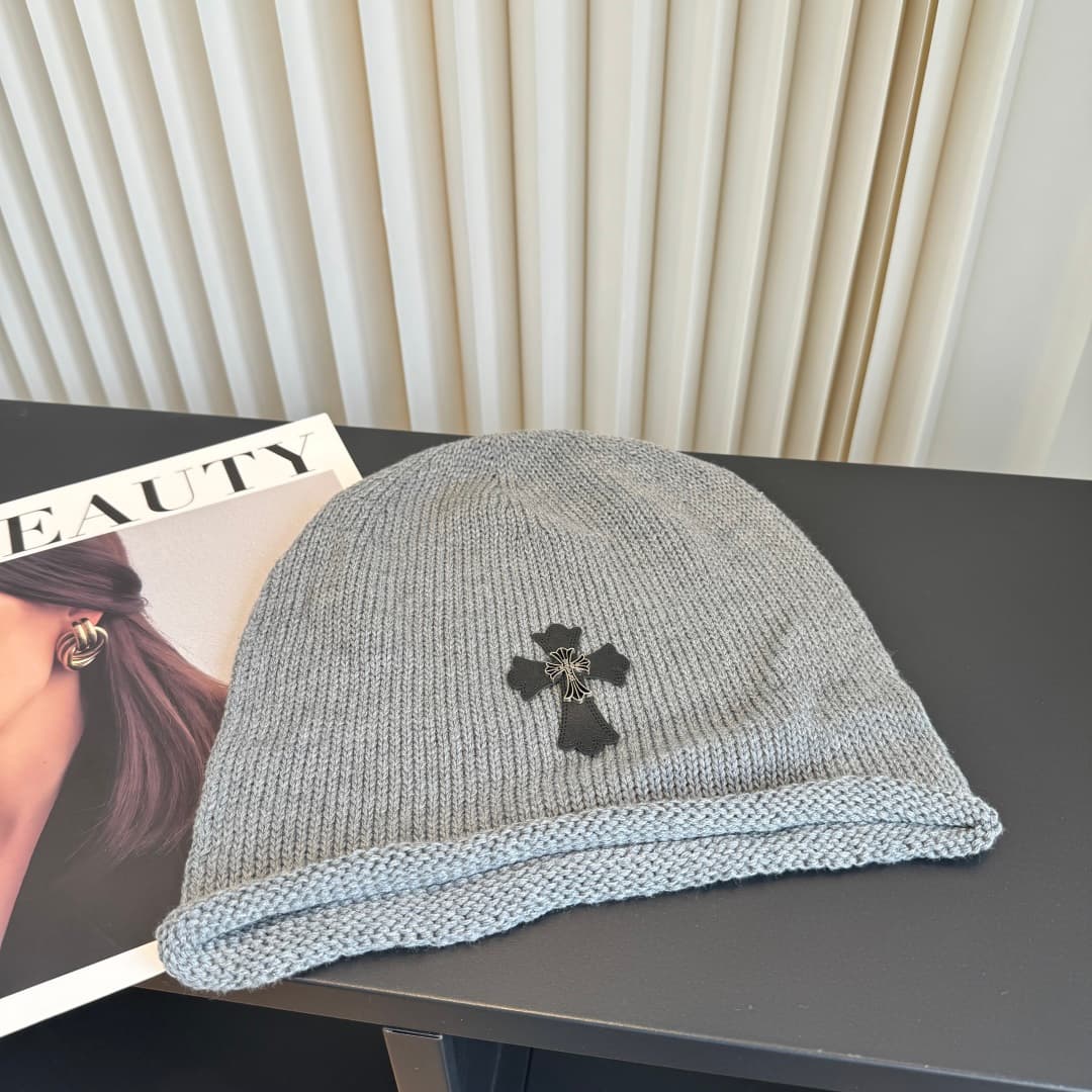 C29932 Croco Heart – High-quality knitted caps with a premium feel. Absolutely amazing! The quality is excellent, and they go well with any outfit. Fashionable and trendy! They’re essential items for anyone who goes out, so buy them quickly! — image 1