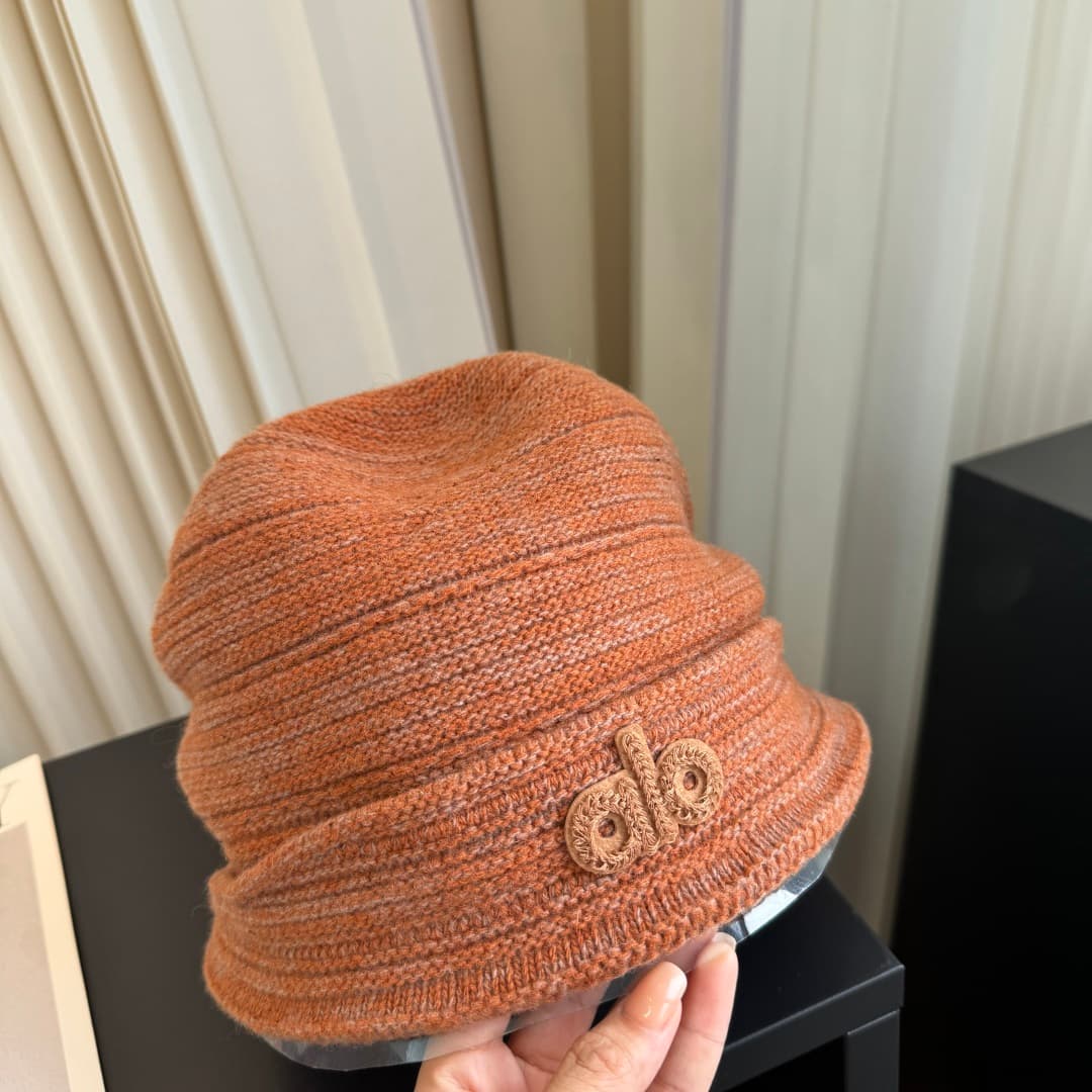 C29929 Alo high-quality, premium knitted cap – absolutely awesome! The quality is excellent, and it pairs perfectly with any outfit. It’s a must-have item for those who love fashion! Buy it quickly! — image 3