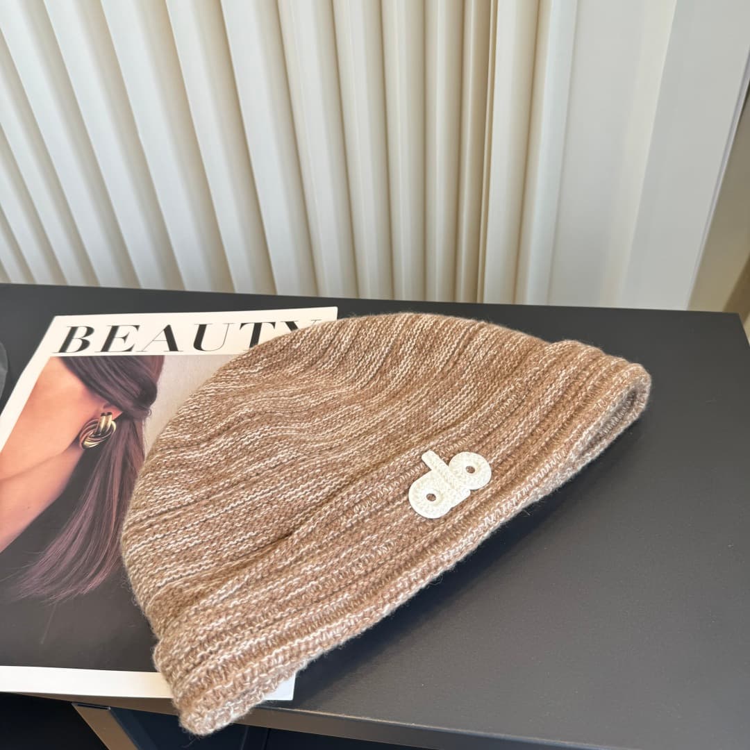 C29927 Alo high-quality, stylish knitted caps – absolutely amazing! The quality is excellent, and they pair perfectly with any outfit. It’s a must-have item for those who want to stay trendy. Buy them quickly! — image 6