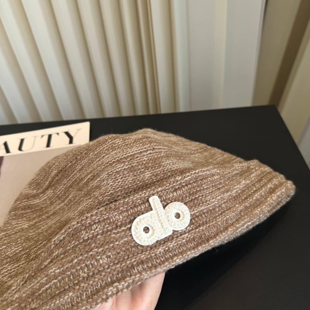 C29927 Alo high-quality, stylish knitted caps – absolutely amazing! The quality is excellent, and they pair perfectly with any outfit. It’s a must-have item for those who want to stay trendy. Buy them quickly! — image 7