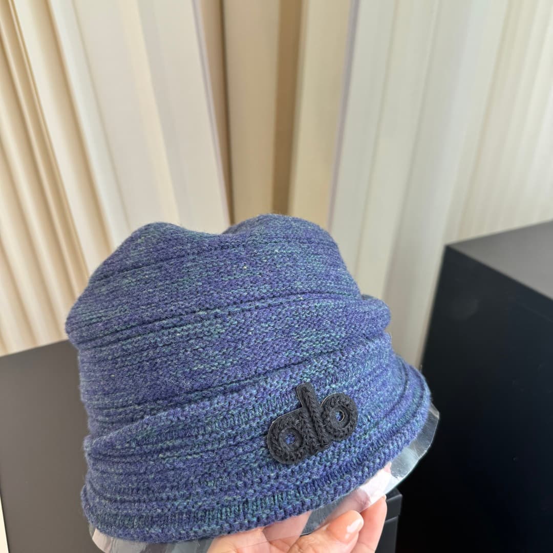 C29926 Alo high-quality, stylish knitted caps – absolutely amazing! The quality is excellent, and they are perfect for wearing on the street. It’s a must-have item for fashion lovers! Buy them quickly! — image 4