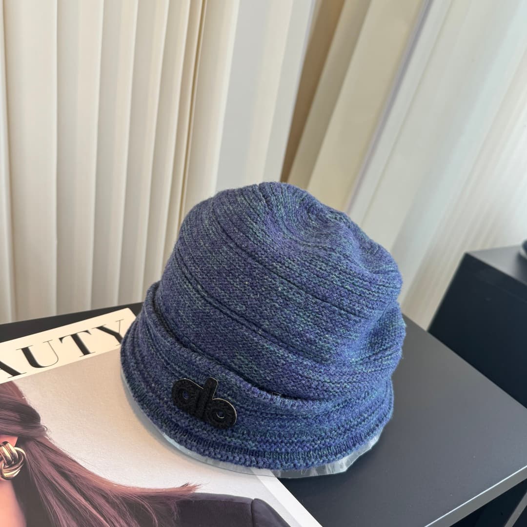 C29926 Alo high-quality, stylish knitted caps – absolutely amazing! The quality is excellent, and they are perfect for wearing on the street. It’s a must-have item for fashion lovers! Buy them quickly! — image 2
