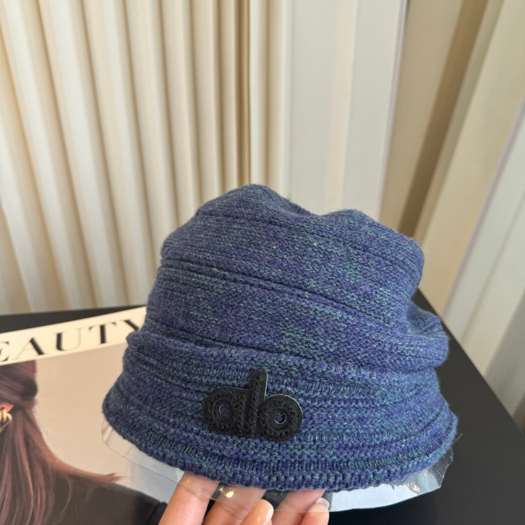 C29926 Alo high-quality, stylish knitted caps – absolutely amazing! The quality is excellent, and they are perfect for wearing on the street. It’s a must-have item for fashion lovers! Buy them quickly! — image 3
