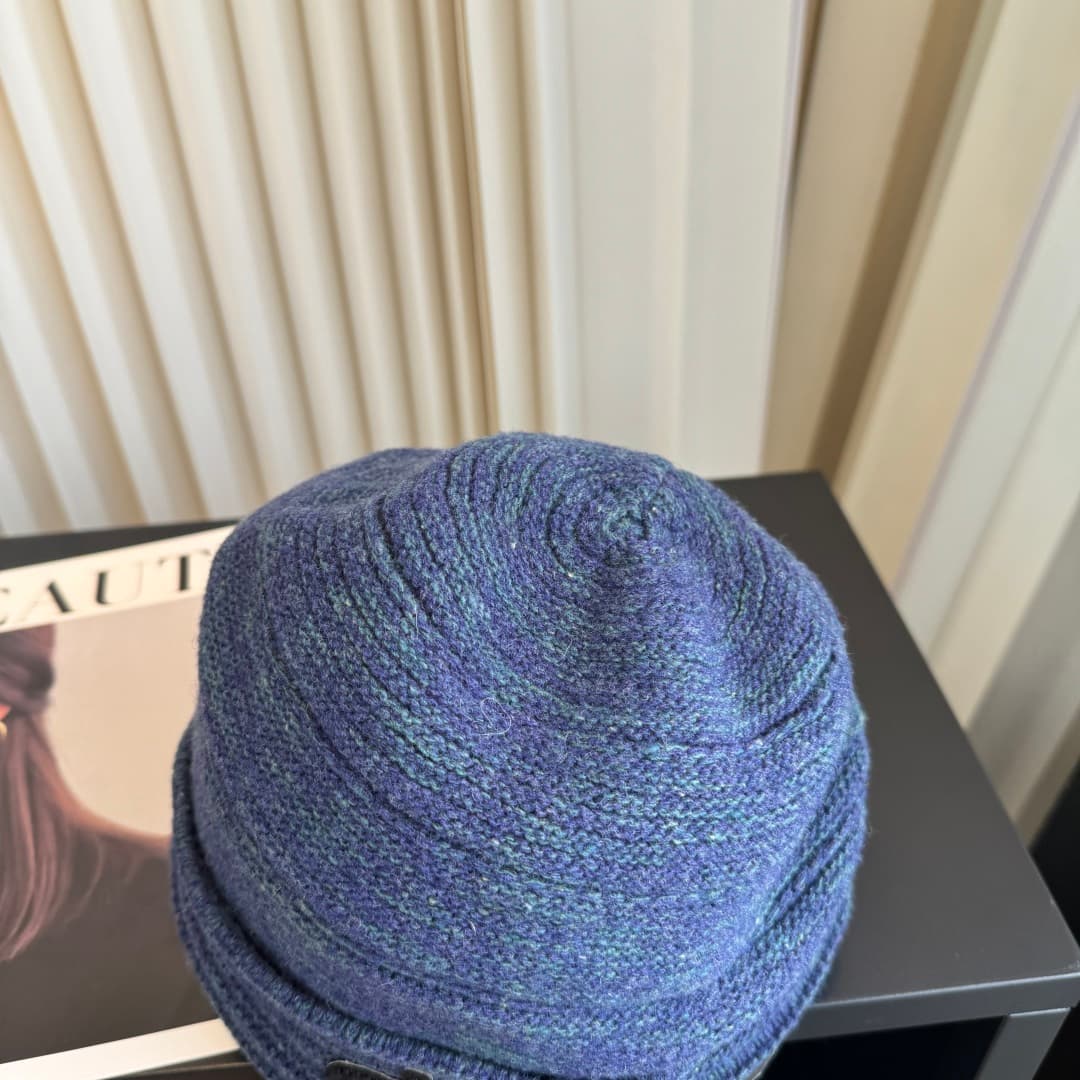 C29926 Alo high-quality, stylish knitted caps – absolutely amazing! The quality is excellent, and they are perfect for wearing on the street. It’s a must-have item for fashion lovers! Buy them quickly! — image 5