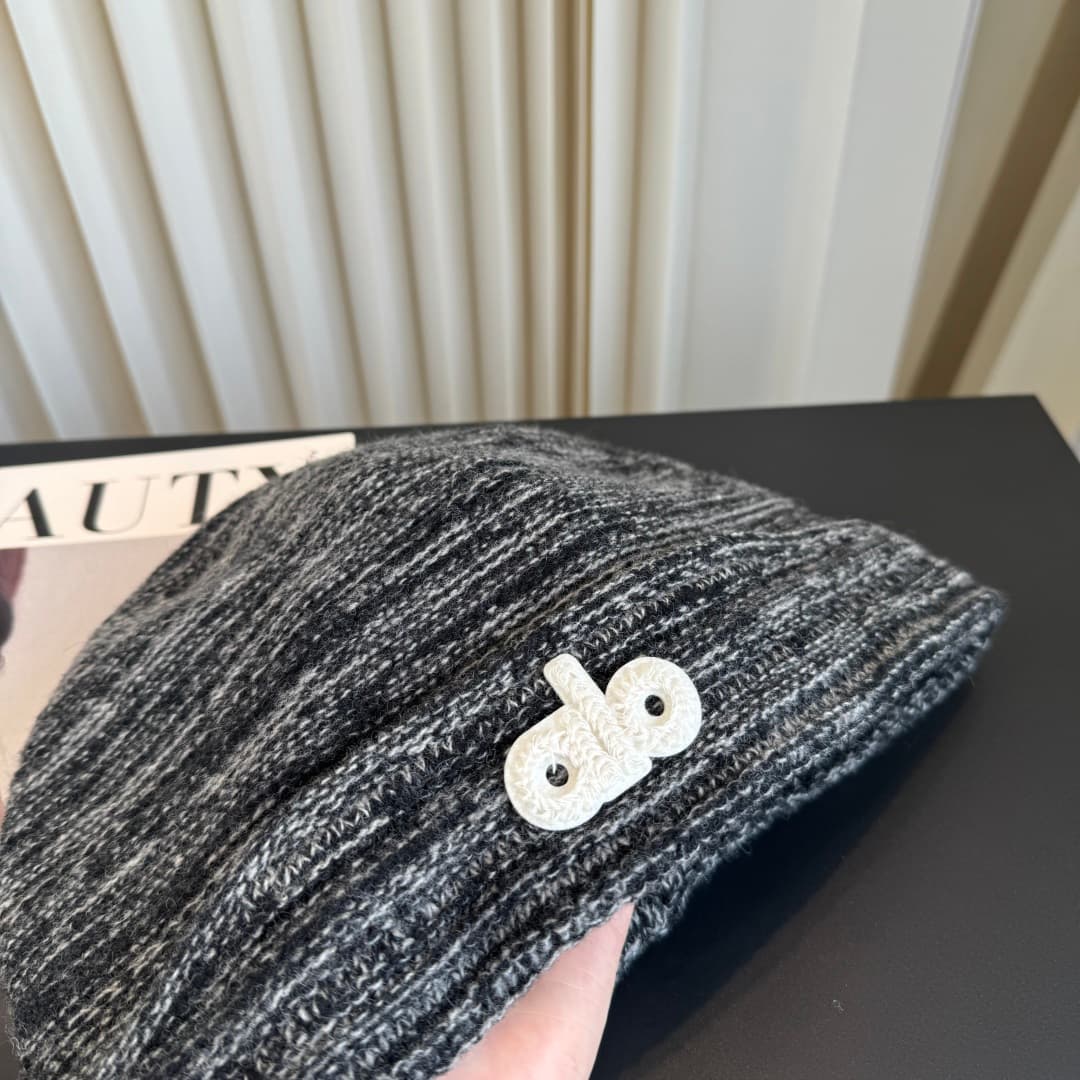 C29924 Alo high-quality, premium knitted cap – absolutely amazing! The quality is outstanding, and it’s perfect for wearing on the street. It’s a must-have item for fashion lovers. Buy it now! — image 7