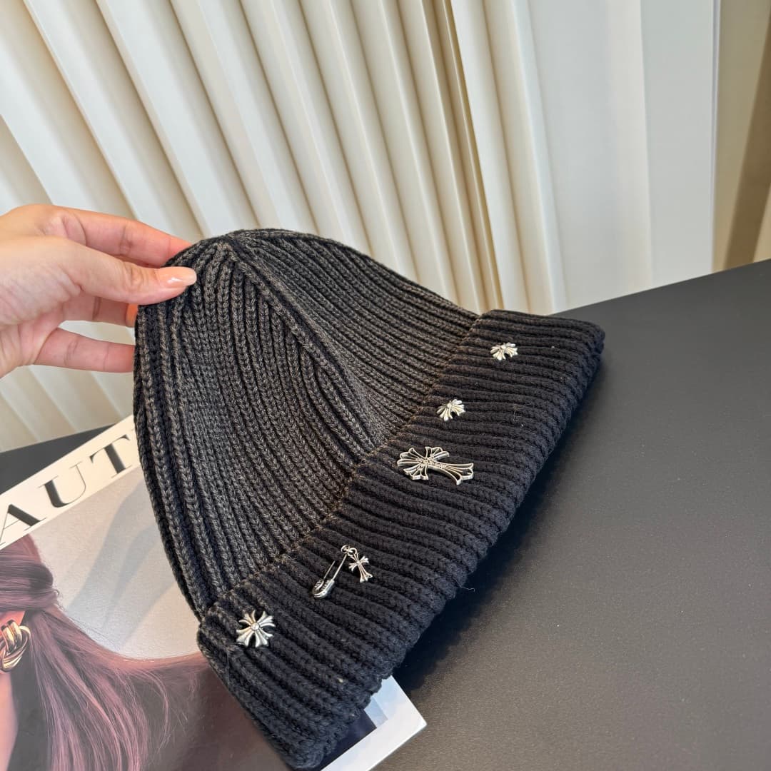 C29921 Croco Heart – High-quality, stylish knitted caps! So popular💖 The quality is excellent; they’re great to wear on the street! Fashiony and trendy! They’re essential items for anyone who goes out, so buy them quickly! — image 7