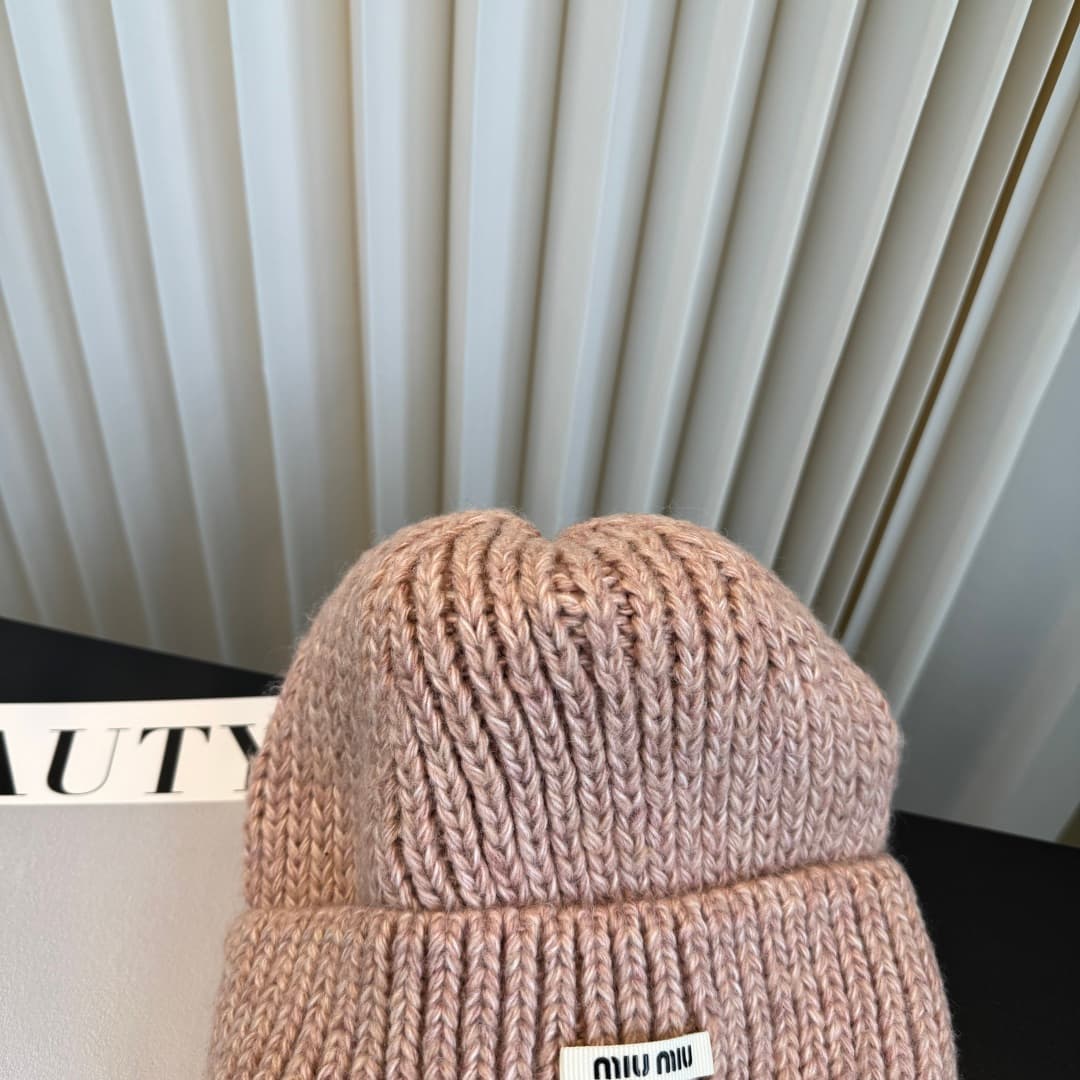 C29915 Mou Mou – High-quality, stylish knitted caps! Super popular! The quality is excellent; they’re great to wear on the street. It’s a must-have item for fashion lovers. Buy them soon! — image 5