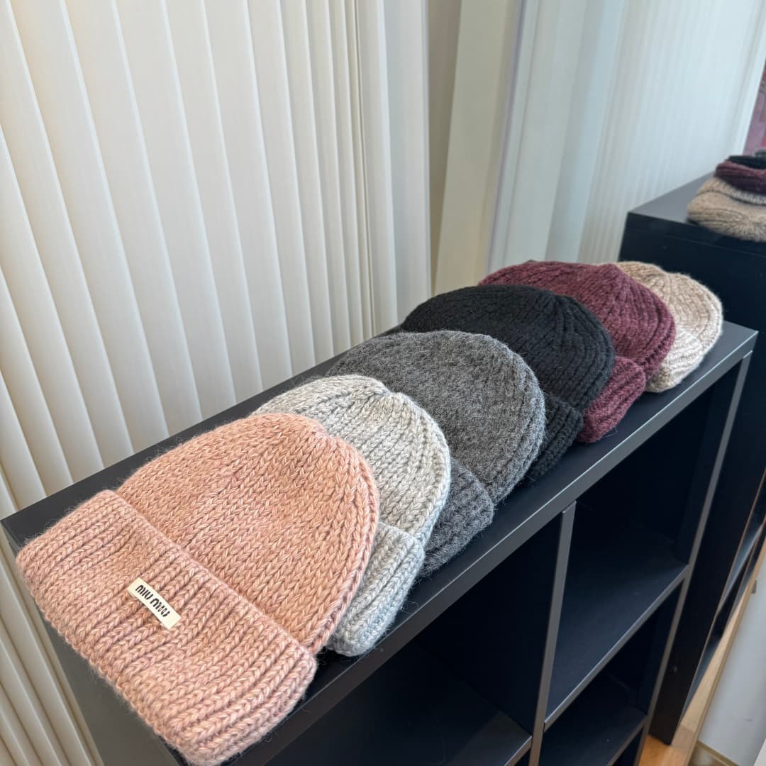 C29914 Mou Mou – High-quality, stylish knitted caps! So trendy and awesome💖 The quality is excellent; they’re perfect for wearing on the street! It’s a must-have item for any fashion lover. Buy them soon! — image 8