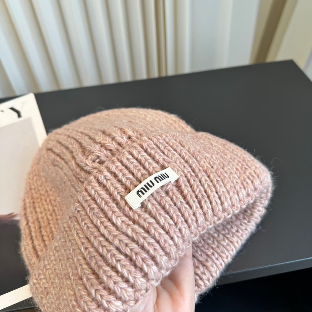 C29915 Mou Mou – High-quality, stylish knitted caps! Super popular! The quality is excellent; they’re great to wear on the street. It’s a must-have item for fashion lovers. Buy them soon! — image 4