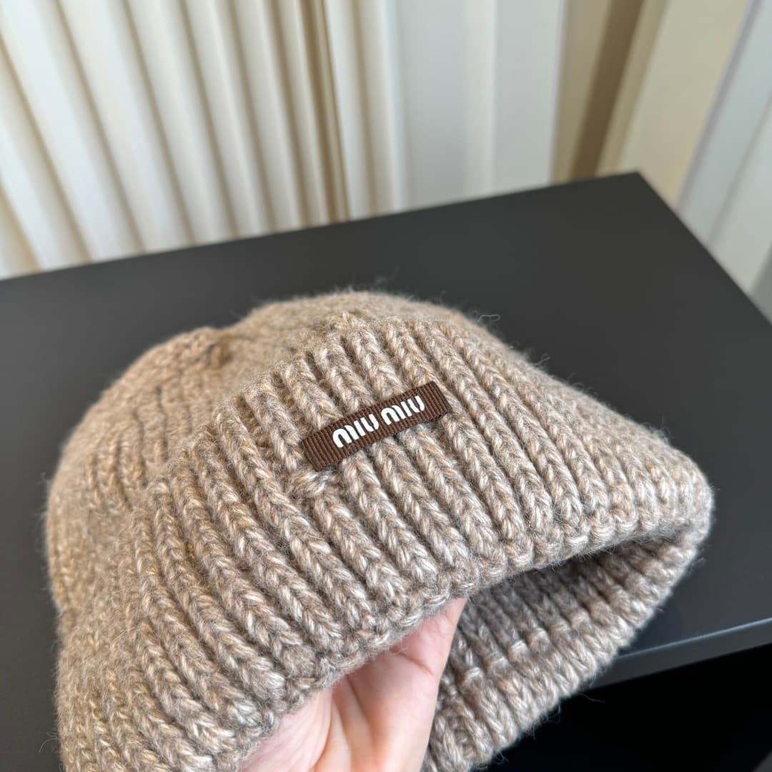 C29910 Mou Mou – High-quality, stylish knitted hats! Super popular! The quality is excellent; they’re great to wear on the street. Fashiony and trendy! A must-have item for anyone who goes out. Buy them quickly! — image 4