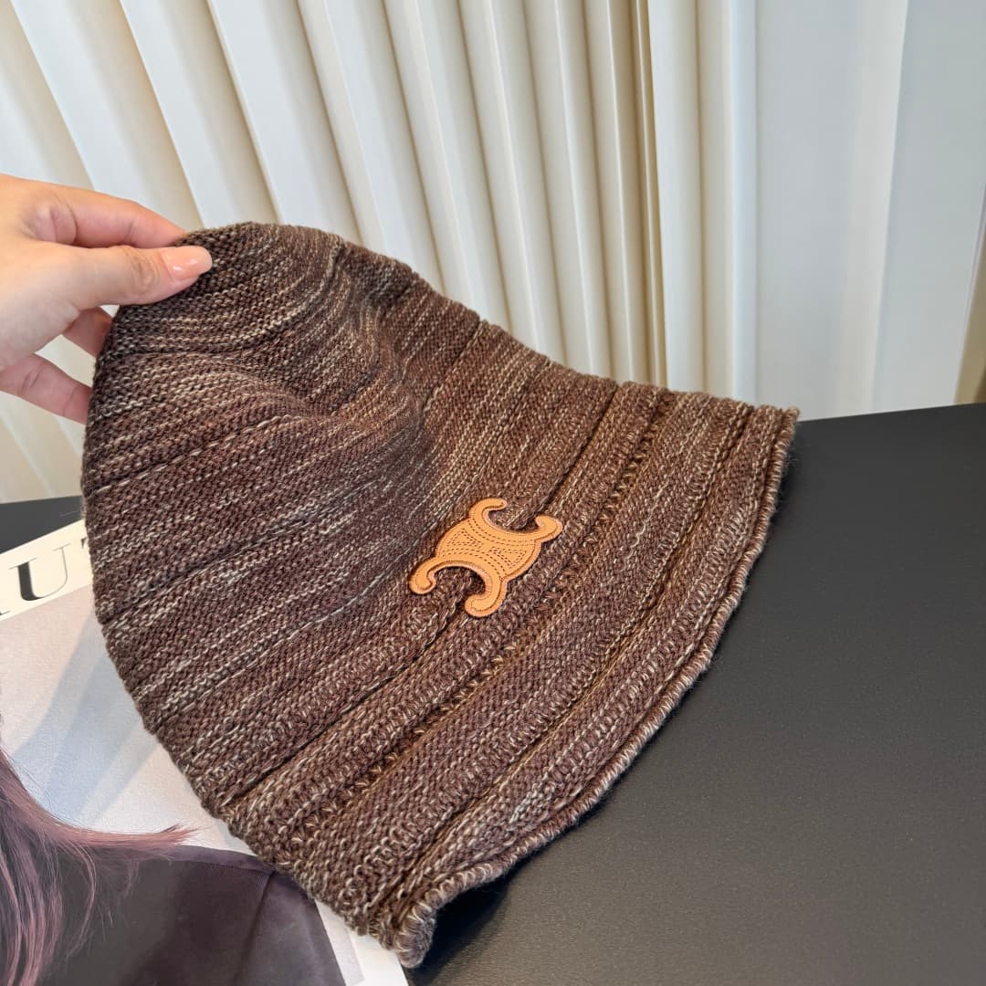 C29899 The new Seline cap features high-quality materials and a stylish look – absolutely amazing! It’s very well-suited for wearing on the street. It’s a must-have item for any fashion lover. Buy it now! — image 6