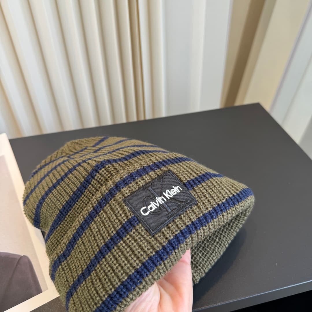 C29896 The new Seline cap features high-quality materials and a stylish design. It’s extremely popular! The quality is excellent, and it pairs well with many outfits. It’s a must-have item for any wardrobe. Buy it now! — image 4