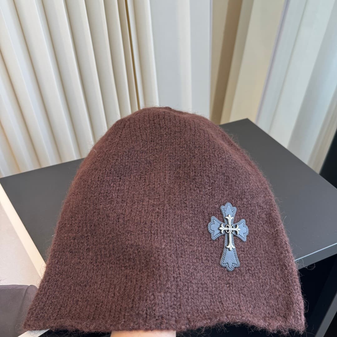 C29893 The new Seline beanie features high-quality materials and a stylish design – absolutely awesome! The quality is excellent, and it’s perfect for wearing on the street. It’s a must-have item for any fashion lover. Buy it now! — image 6