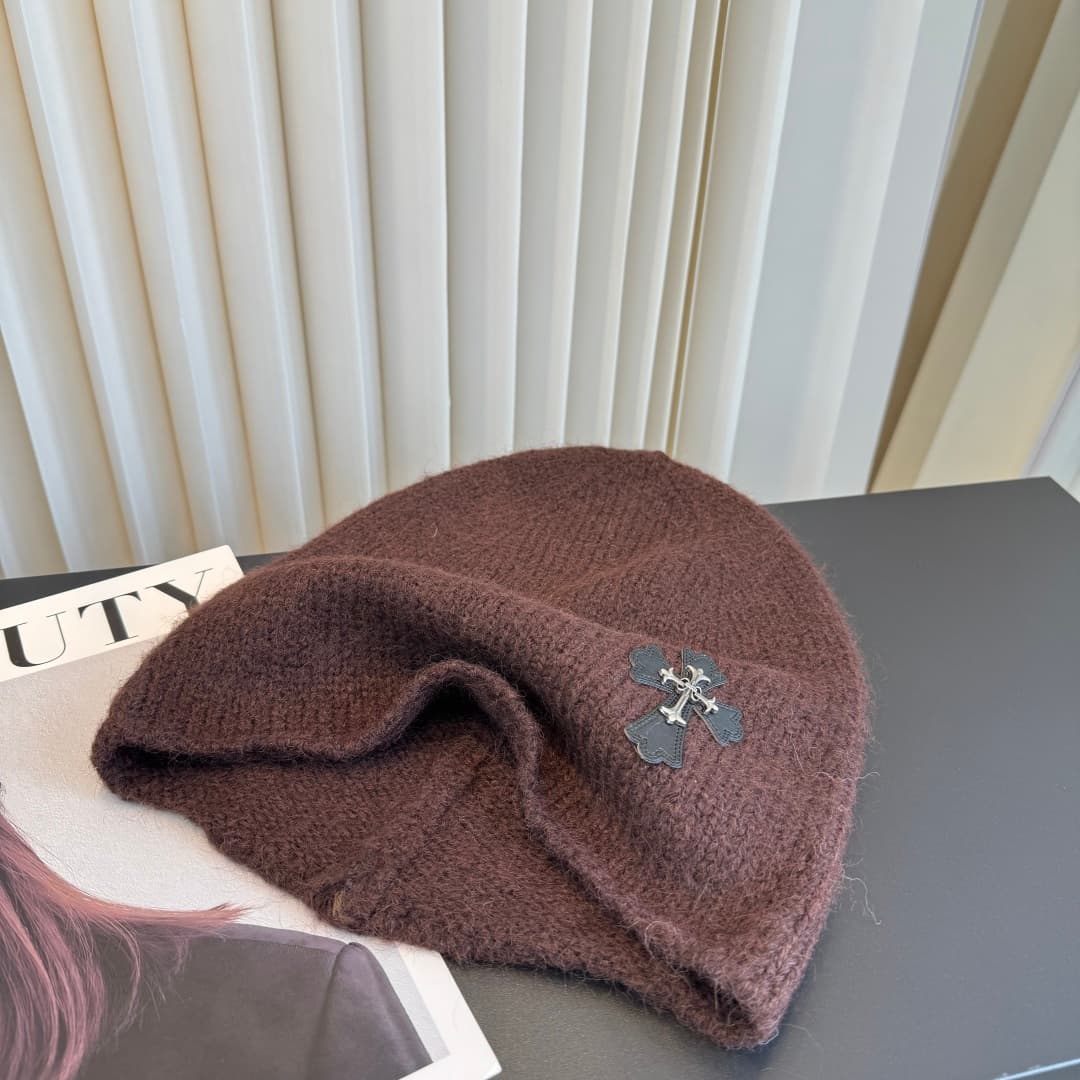 C29893 The new Seline beanie features high-quality materials and a stylish design – absolutely awesome! The quality is excellent, and it’s perfect for wearing on the street. It’s a must-have item for any fashion lover. Buy it now! — image 7