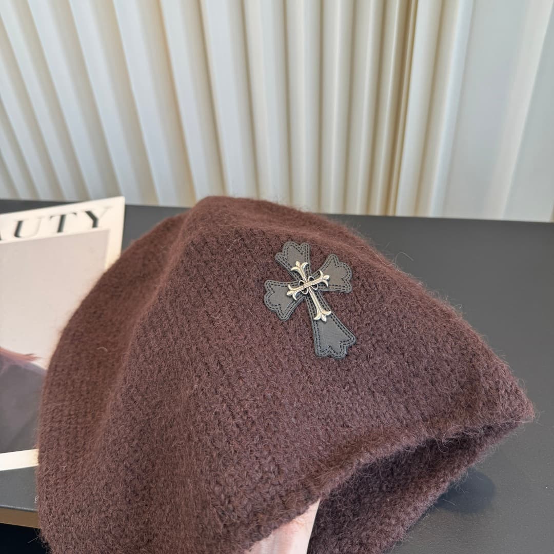 C29893 The new Seline beanie features high-quality materials and a stylish design – absolutely awesome! The quality is excellent, and it’s perfect for wearing on the street. It’s a must-have item for any fashion lover. Buy it now! — image 2