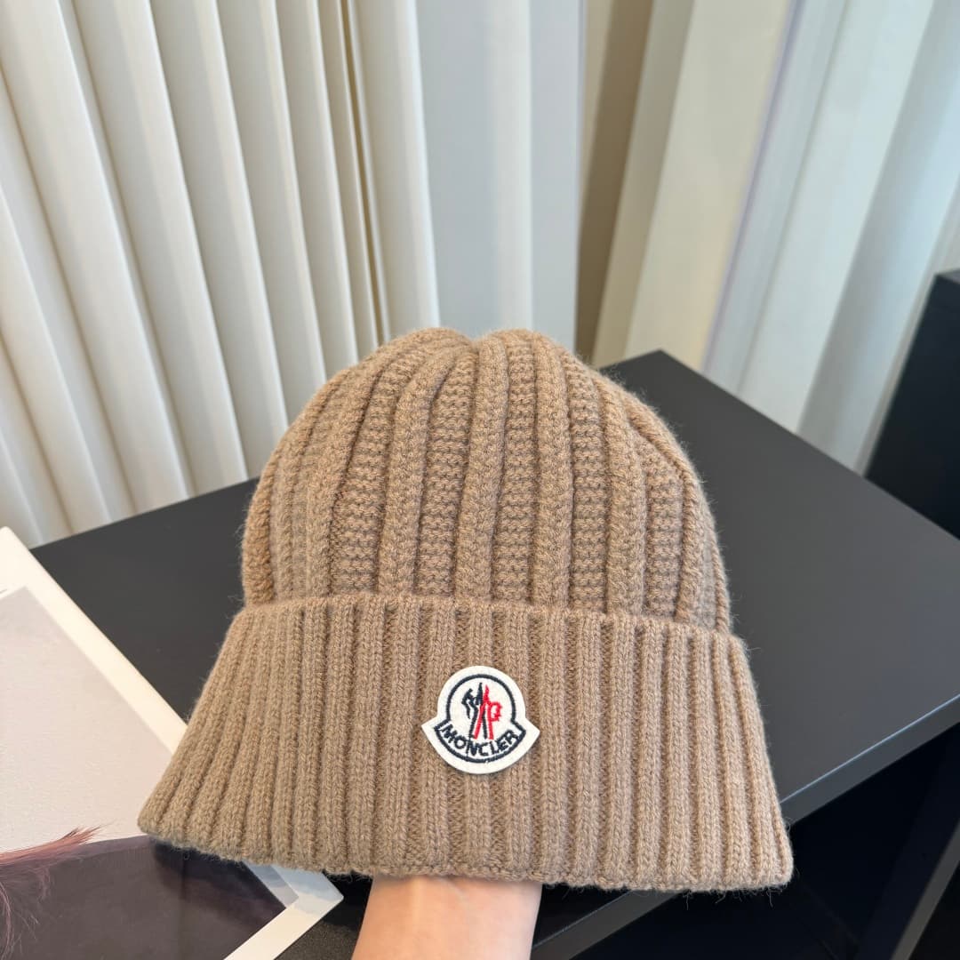 C29886 The new Mengkou knitted cap features high-quality materials and a stylish look. It’s absolutely amazing! The quality is excellent, and it goes well with any outfit. It’s a must-have item for anyone who wants to stay trendy. Buy it quickly! — image 3