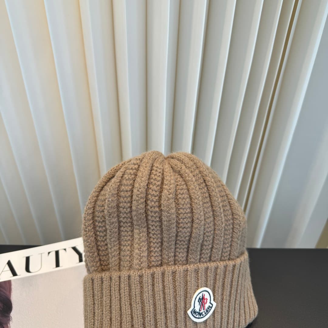 C29886 The new Mengkou knitted cap features high-quality materials and a stylish look. It’s absolutely amazing! The quality is excellent, and it goes well with any outfit. It’s a must-have item for anyone who wants to stay trendy. Buy it quickly! — image 5