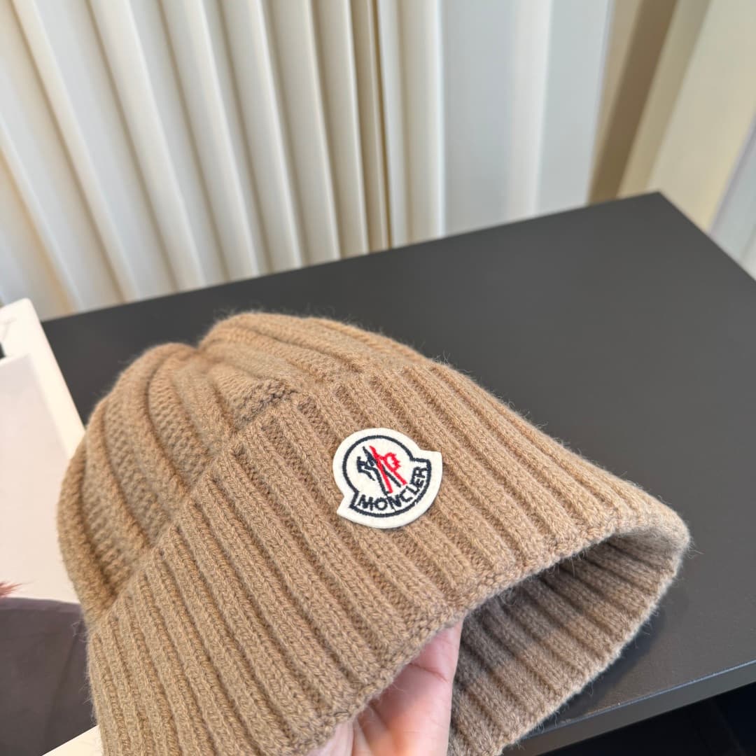 C29886 The new Mengkou knitted cap features high-quality materials and a stylish look. It’s absolutely amazing! The quality is excellent, and it goes well with any outfit. It’s a must-have item for anyone who wants to stay trendy. Buy it quickly! — image 4