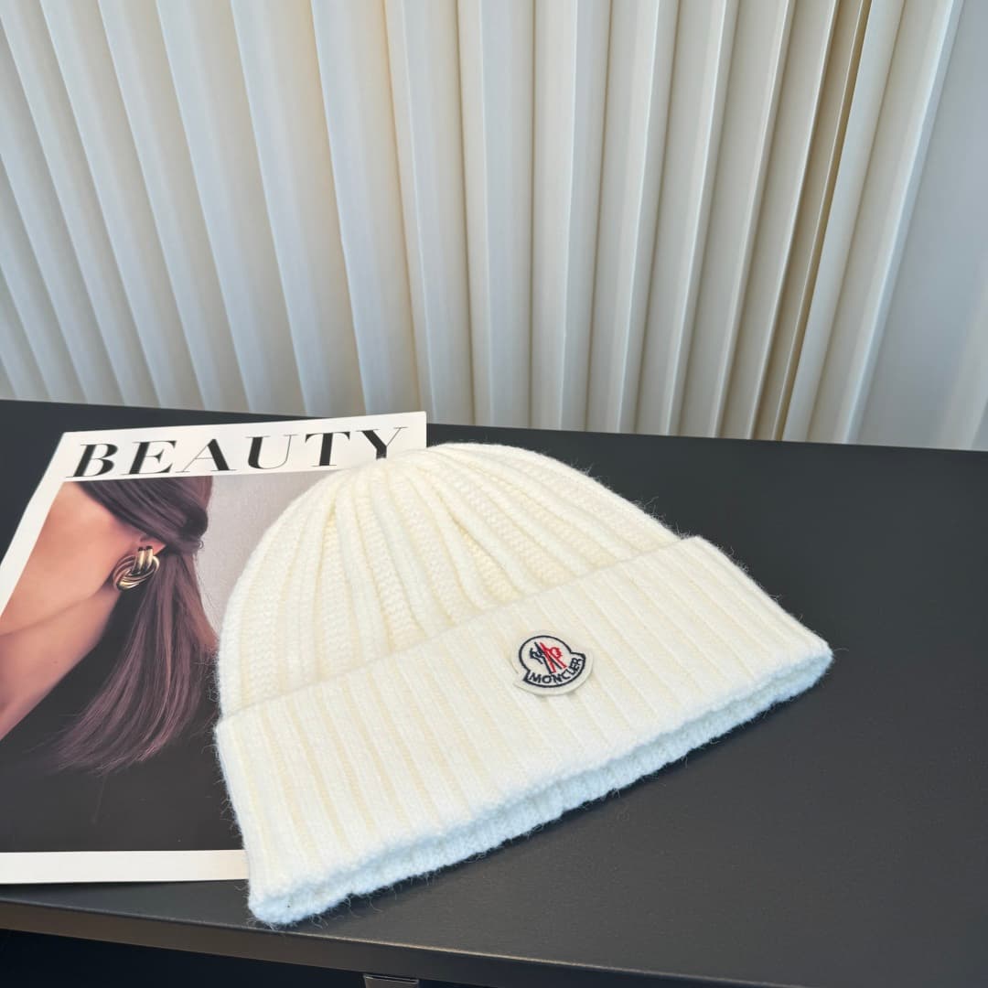 C29885 The new Mengkou knitted cap features high-quality materials and a stylish design. It’s extremely popular! The quality is excellent, and it pairs well with any outfit. It’s a must-have item for those who go out frequently. Buy it quickly! — image 2