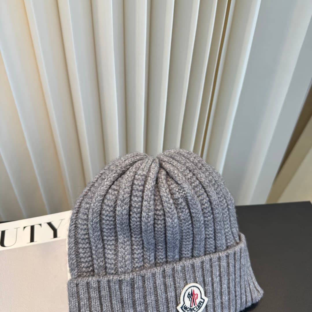 C29884 The new Mengkou knitted cap features high-quality materials and a stylish design. It’s absolutely amazing! The quality is excellent, and it goes well with any outfit. It’s a must-have item for those who want to stay trendy. Buy it quickly! — image 5