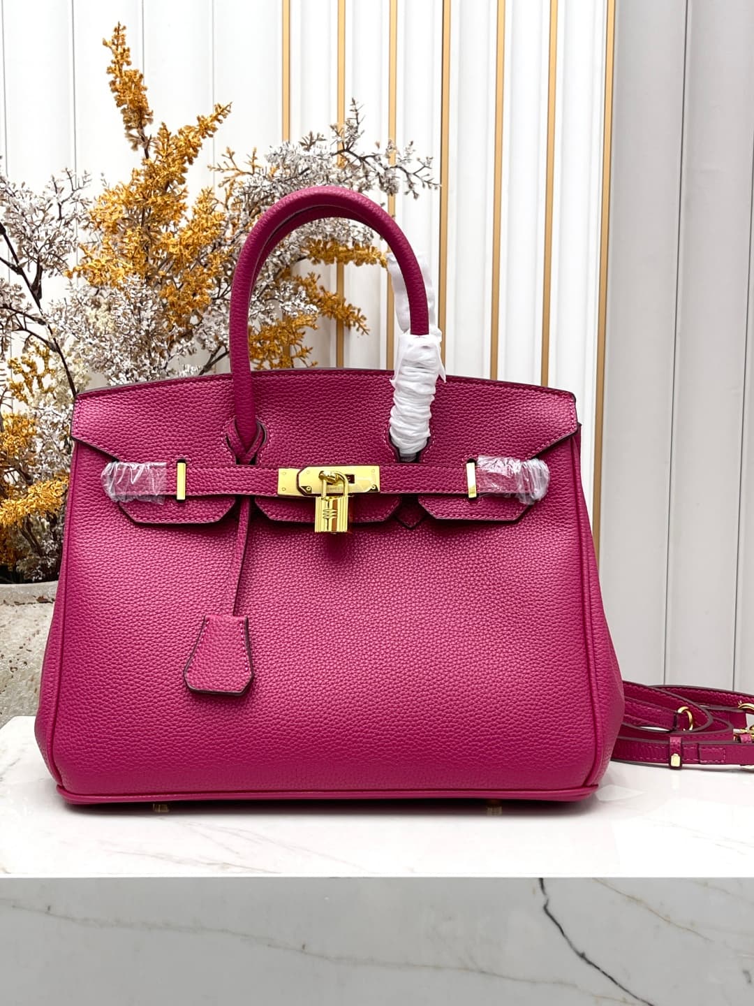 C4926 Gold clasp (30cm)(25cm)(20cm) Hermes Birkin platinum bag — image 1