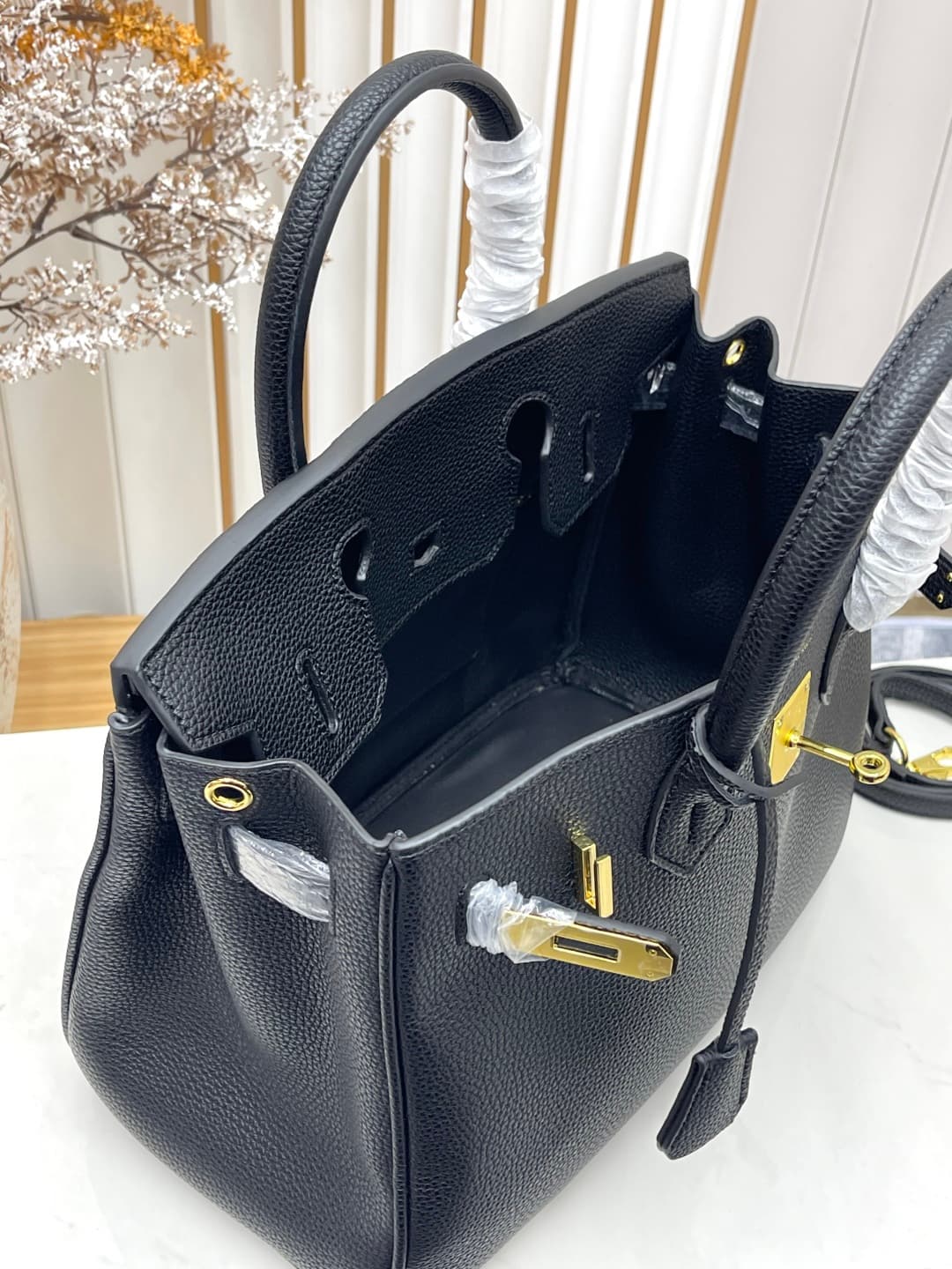 C4924 Gold clasp (30cm)(25cm)(20cm) Hermès Birkin platinum bag — image 6