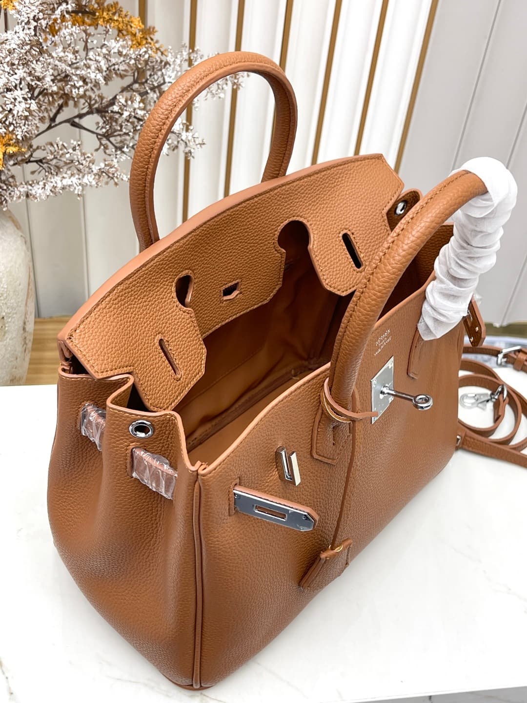 C4910 Silver clasp (30cm)(25cm)(20cm) Hermes Birkin platinum bag — image 7