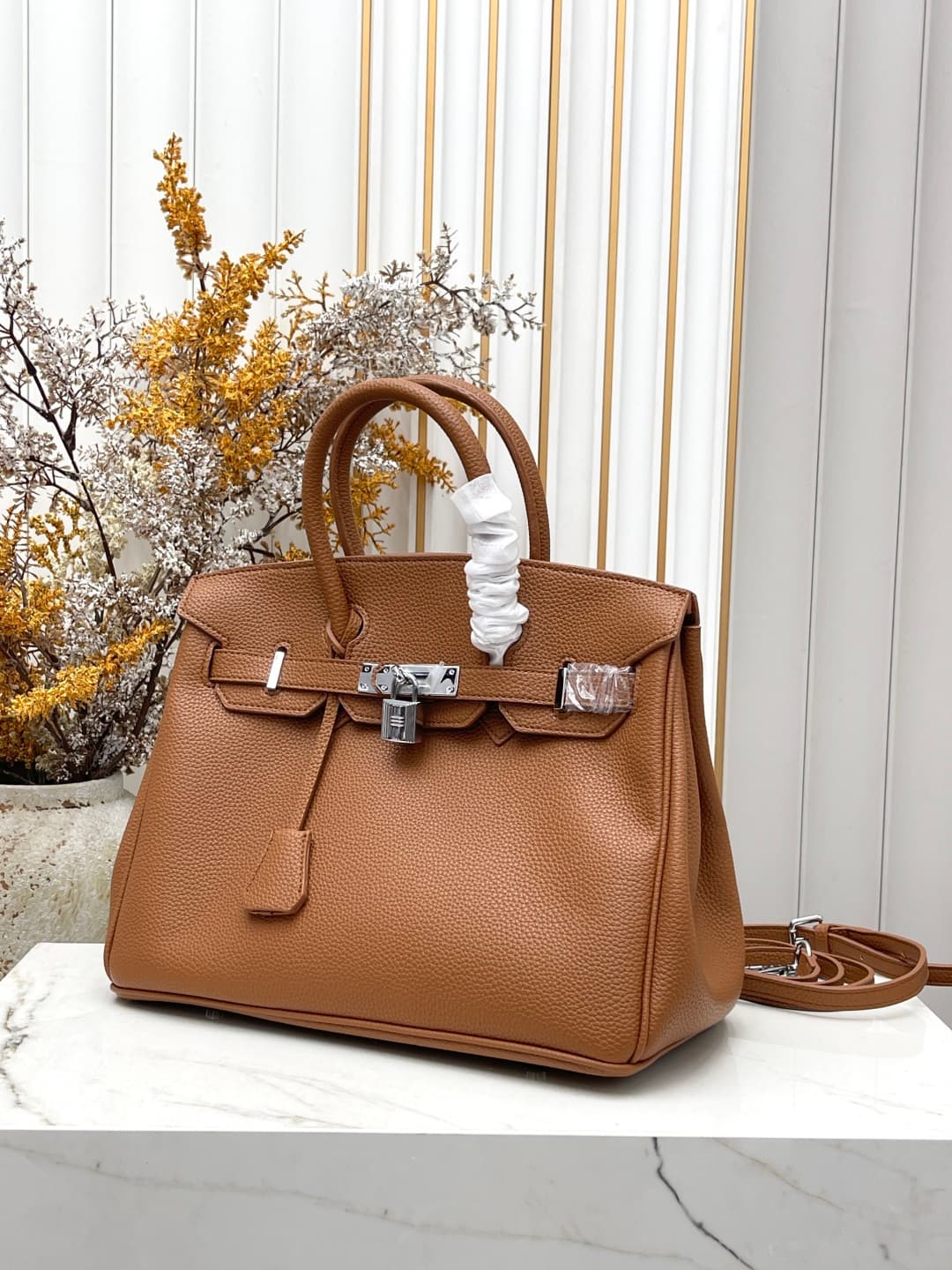 C4910 Silver clasp (30cm)(25cm)(20cm) Hermes Birkin platinum bag — image 2