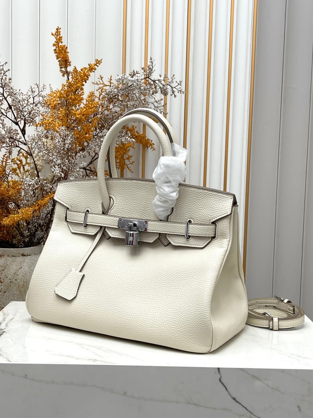 C4909 Silver clasp (30cm)(25cm)(20cm) Hermes Birkin platinum bag — image 2
