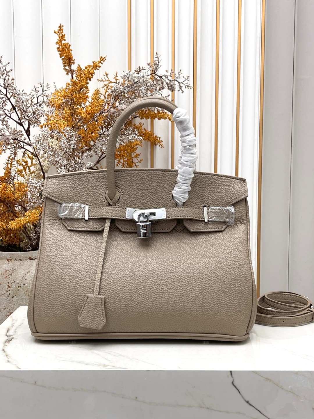 C4903 Silver clasp (30cm)(25cm)(20cm) Hermès Birkin platinum bag — image 3