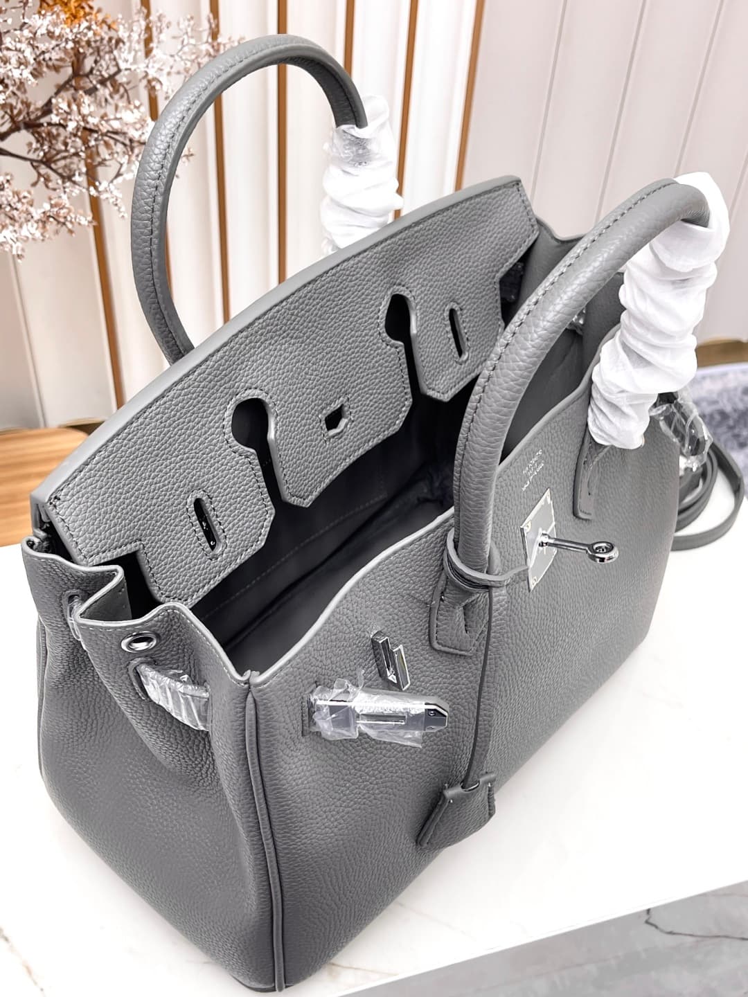 C4905 Silver clasp (30cm)(25cm)(20cm) Hermès Birkin platinum bag — image 7