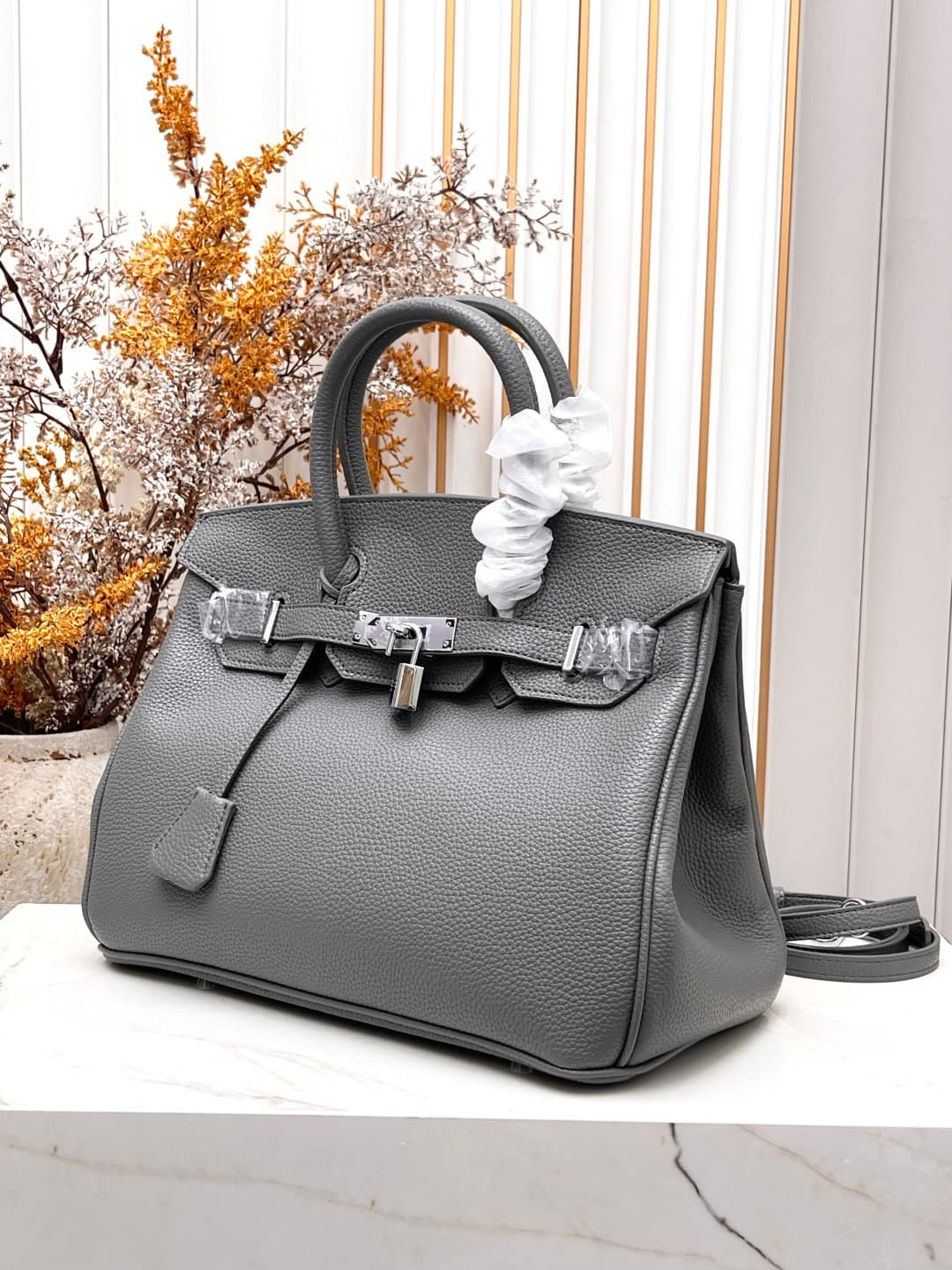 C4905 Silver clasp (30cm)(25cm)(20cm) Hermès Birkin platinum bag — image 2