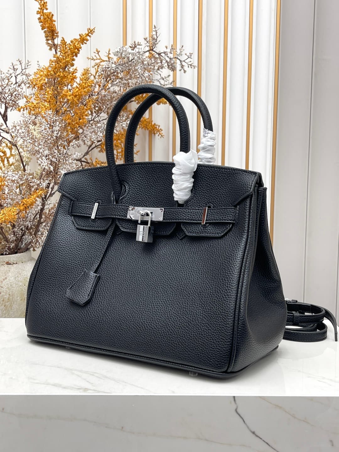 C4904 Silver clasp (30cm)(25cm)(20cm) Hermès Birkin platinum bag — image 2