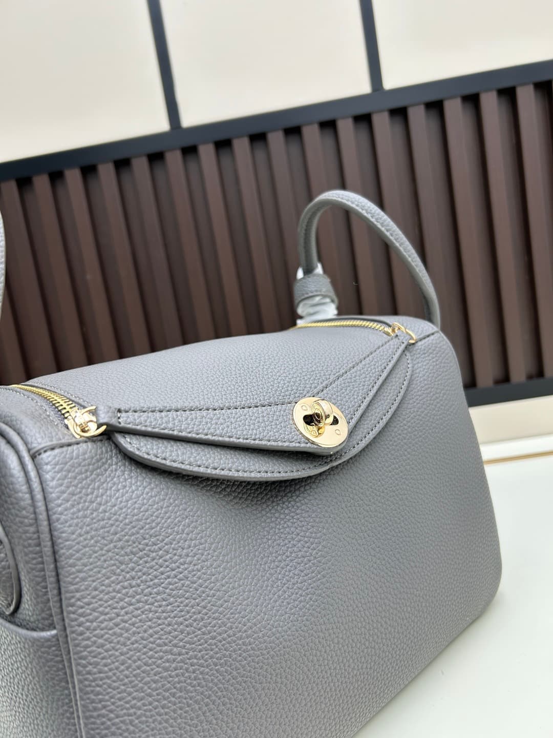 C4893 The practical daily use version of ‘Hermès Lindy26’ is really lovely in every color. Golden brown 🆚 pumpkin color – the warm colors are perfect for autumn and winter seasons. — image 6