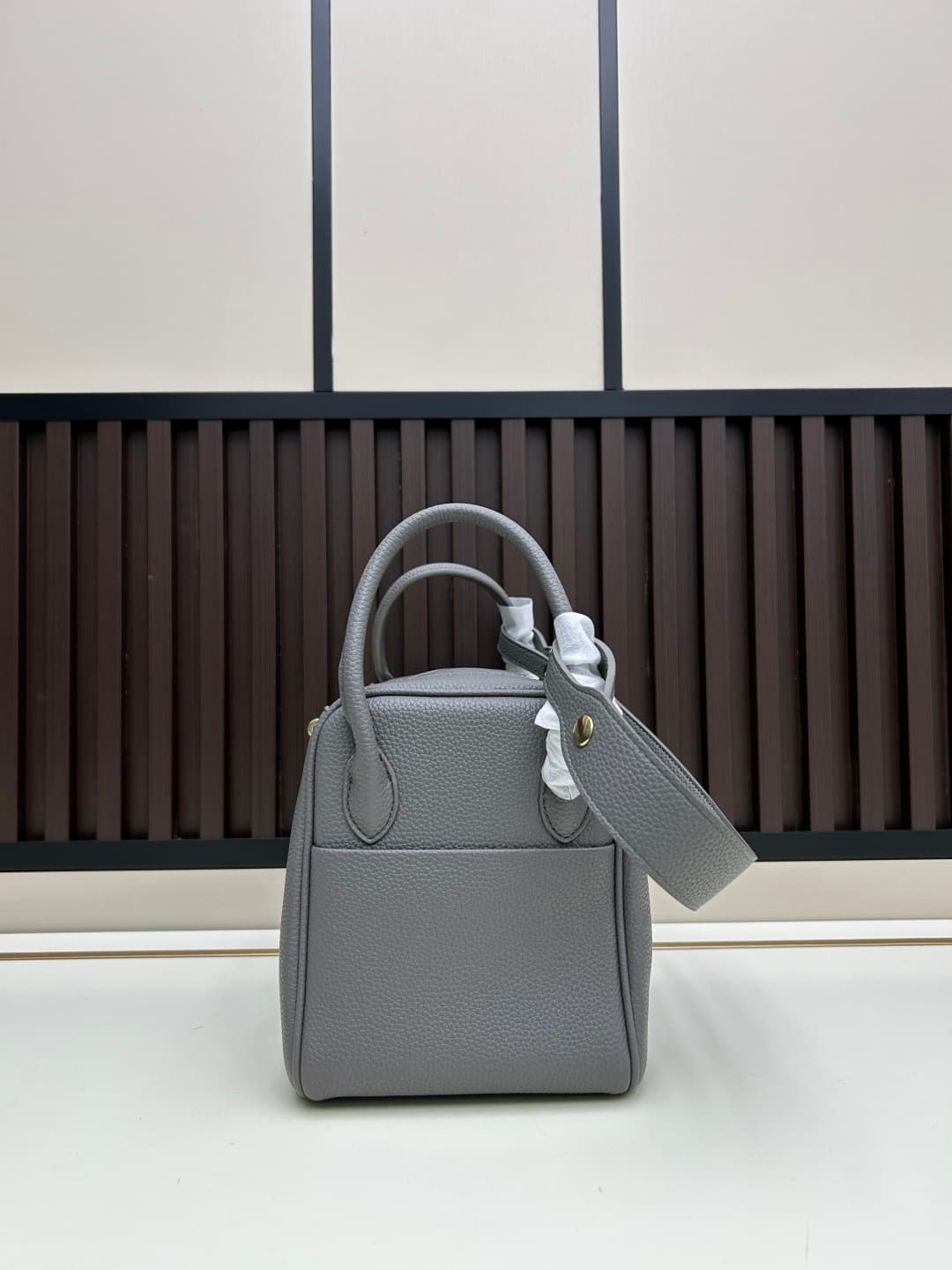 C4893 The practical daily use version of ‘Hermès Lindy26’ is really lovely in every color. Golden brown 🆚 pumpkin color – the warm colors are perfect for autumn and winter seasons. — image 4
