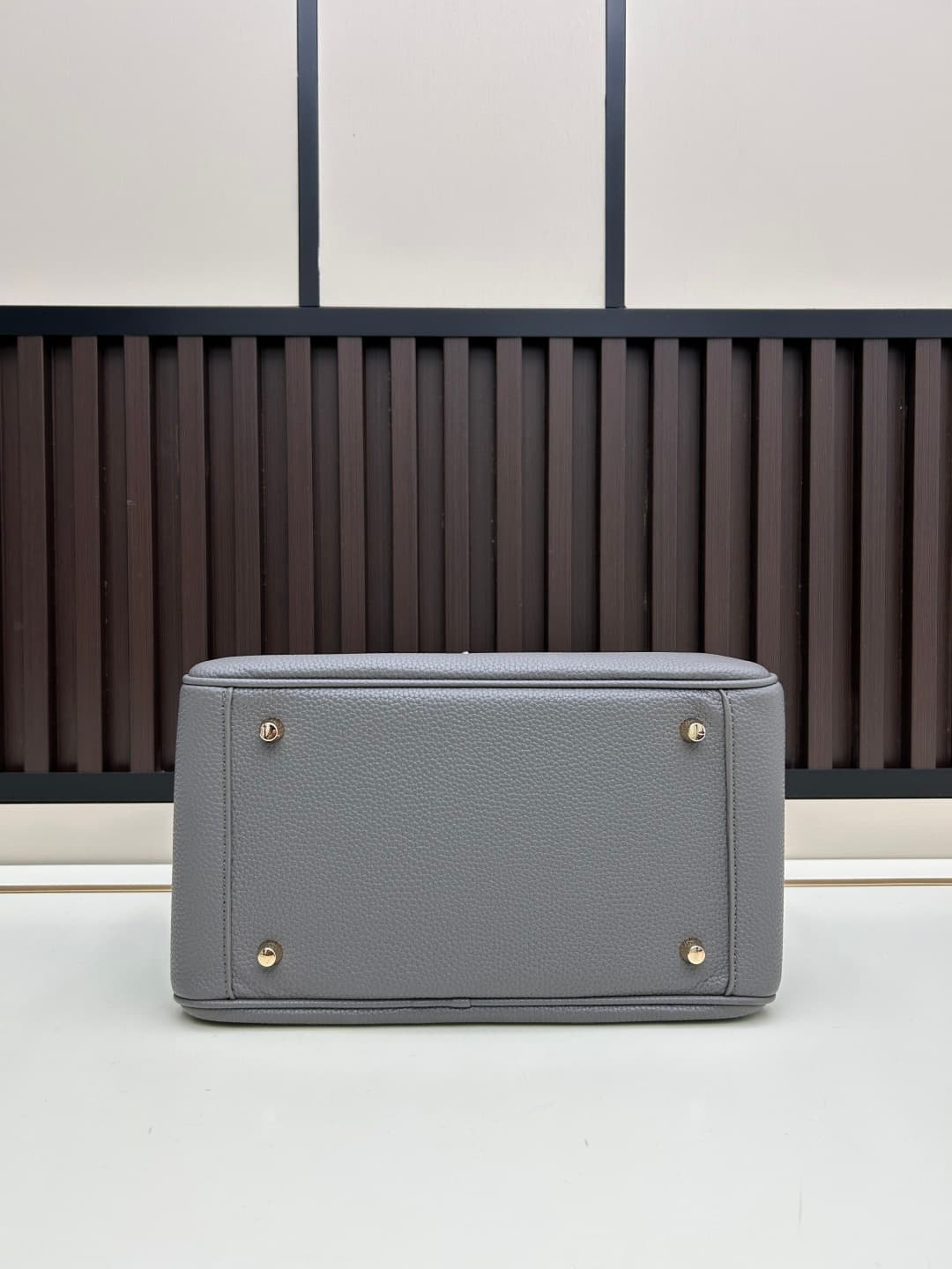 C4893 The practical daily use version of ‘Hermès Lindy26’ is really lovely in every color. Golden brown 🆚 pumpkin color – the warm colors are perfect for autumn and winter seasons. — image 7