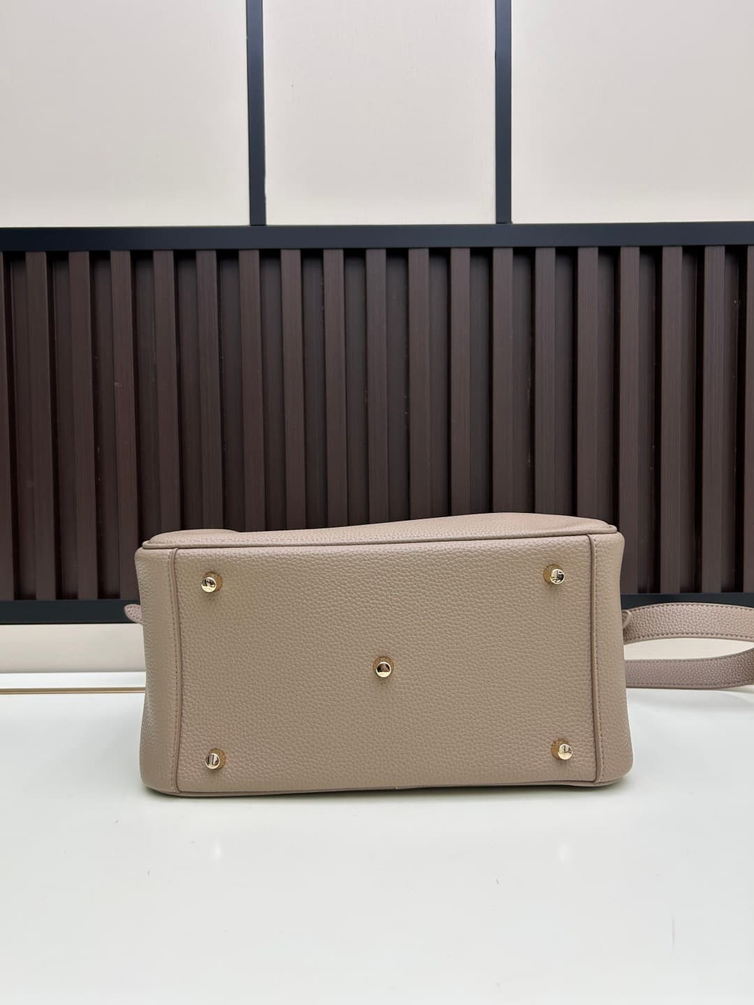 C4890 The practical daily use version of ‘Hermès Lindy26’ is really lovely in every color. Golden brown 🆚 pumpkin color – these warm colors are perfect for autumn and winter seasons. — image 7