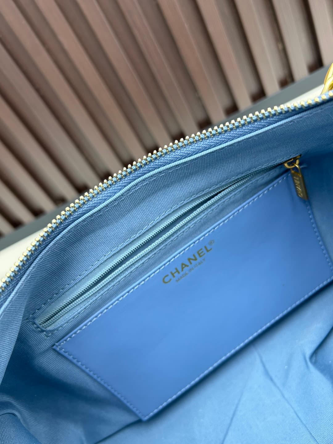 C833 New model 💰 – Chanel 25c hobo bag popularized by Jennie – a tough choice between two options|||Chanel 25c hobo bag👜 — image 8