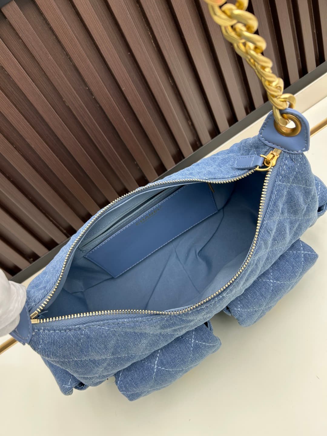 C833 New model 💰 – Chanel 25c hobo bag popularized by Jennie – a tough choice between two options|||Chanel 25c hobo bag👜 — image 7