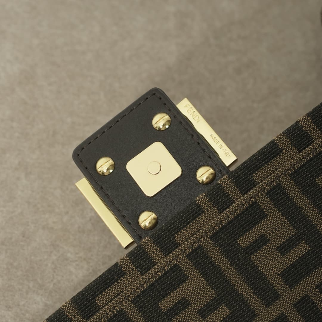C2905 Model 4410🔥Golden buckle — image 4