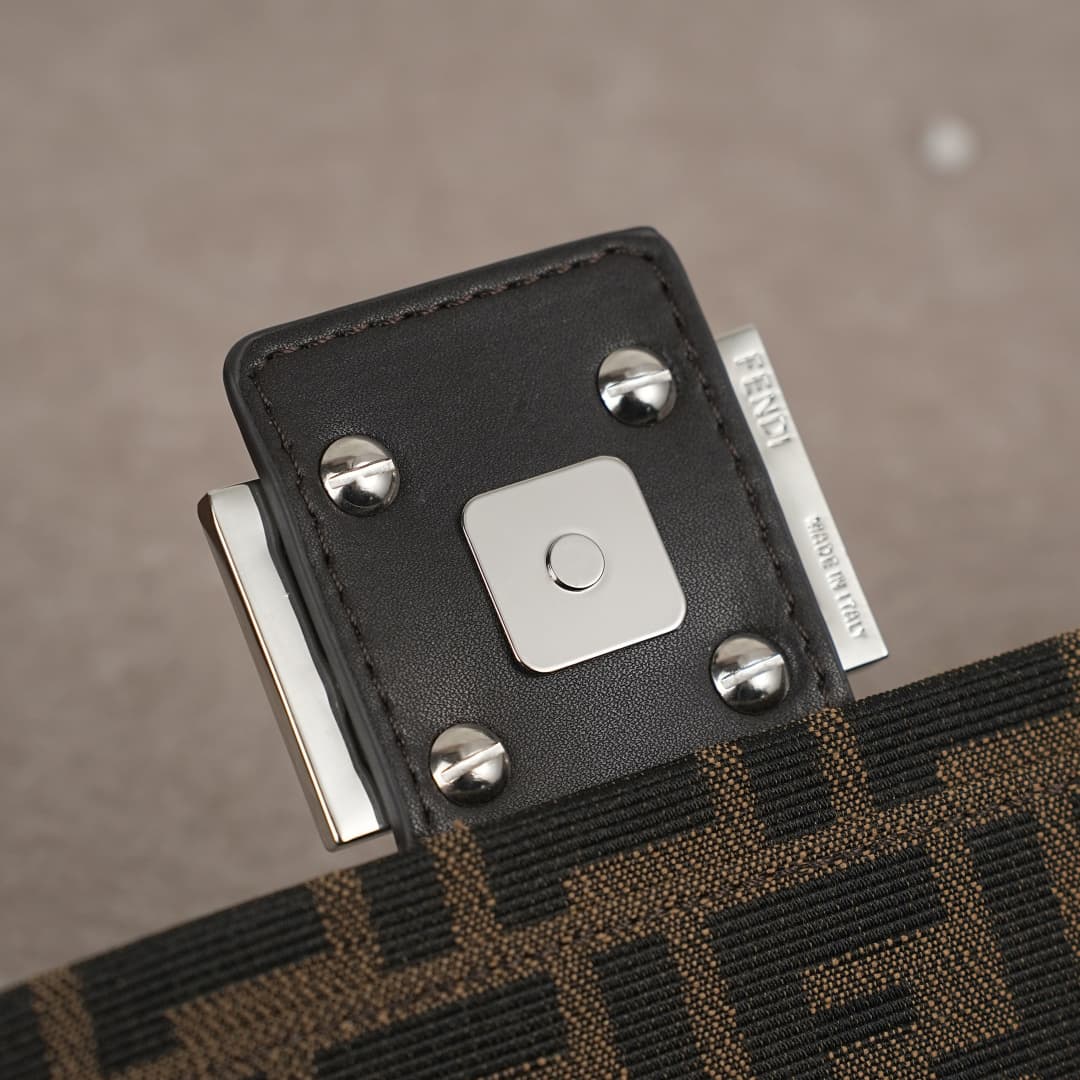 C2904 Model 4410🔥Golden clasp — image 6