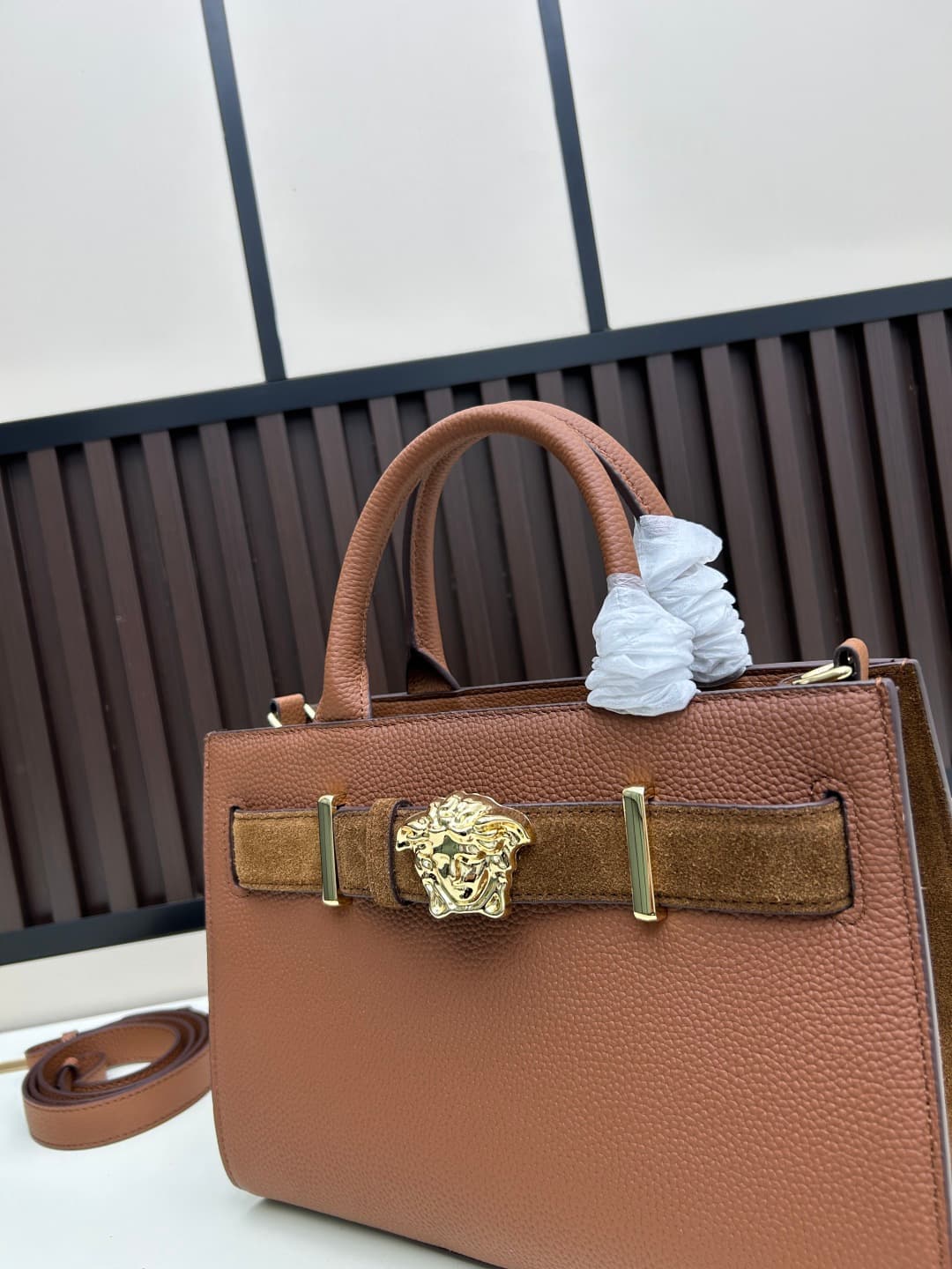 C8385 Presenting Box VERSACE/Versace – suitable for women to carry in hand or across the body (similar to popular celebrities’ styles). New model #Presenting Box for gifts — image 6