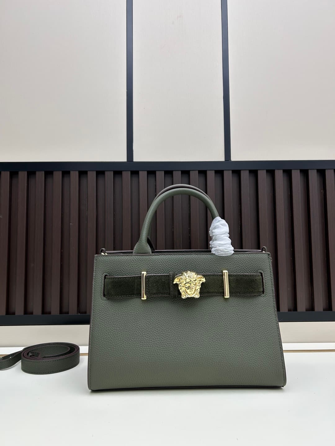 C8378 Packing Box VERSACE/Versace – can be carried in hand or slung over the shoulder (similar to popular celebrities’ designs). New model #Packing Box for gifts — image 5