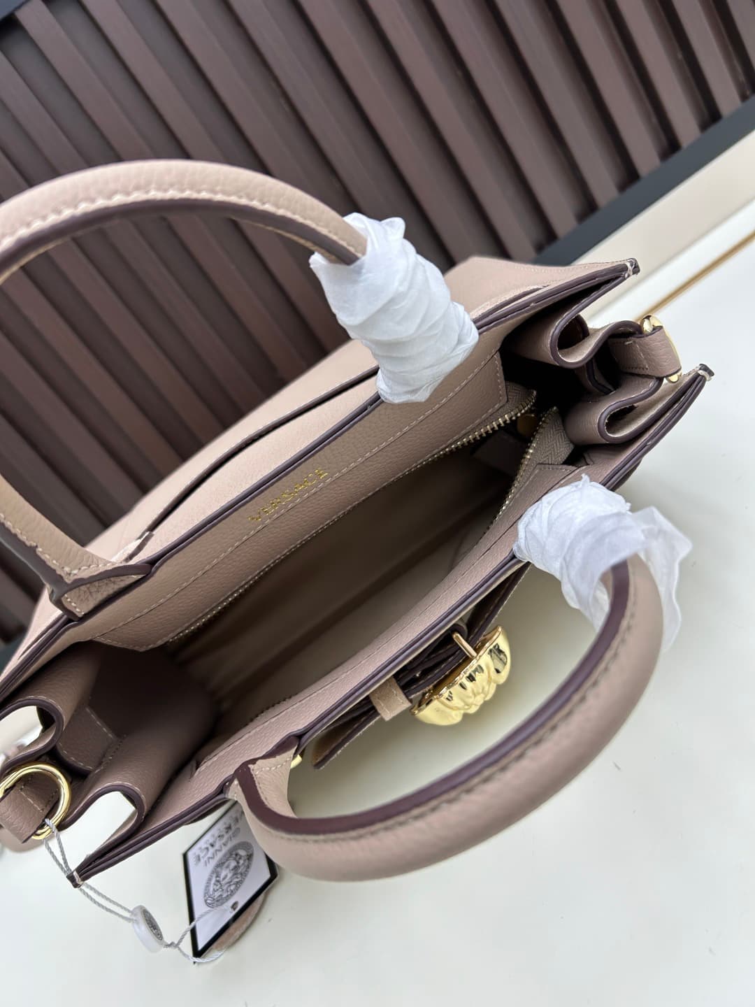 C8383 Presenting Box VERSACE/Versace – suitable for women to carry in hands or crossbody (similar to popular celebrities’ styles). New model – ideal as a gift box. — image 7